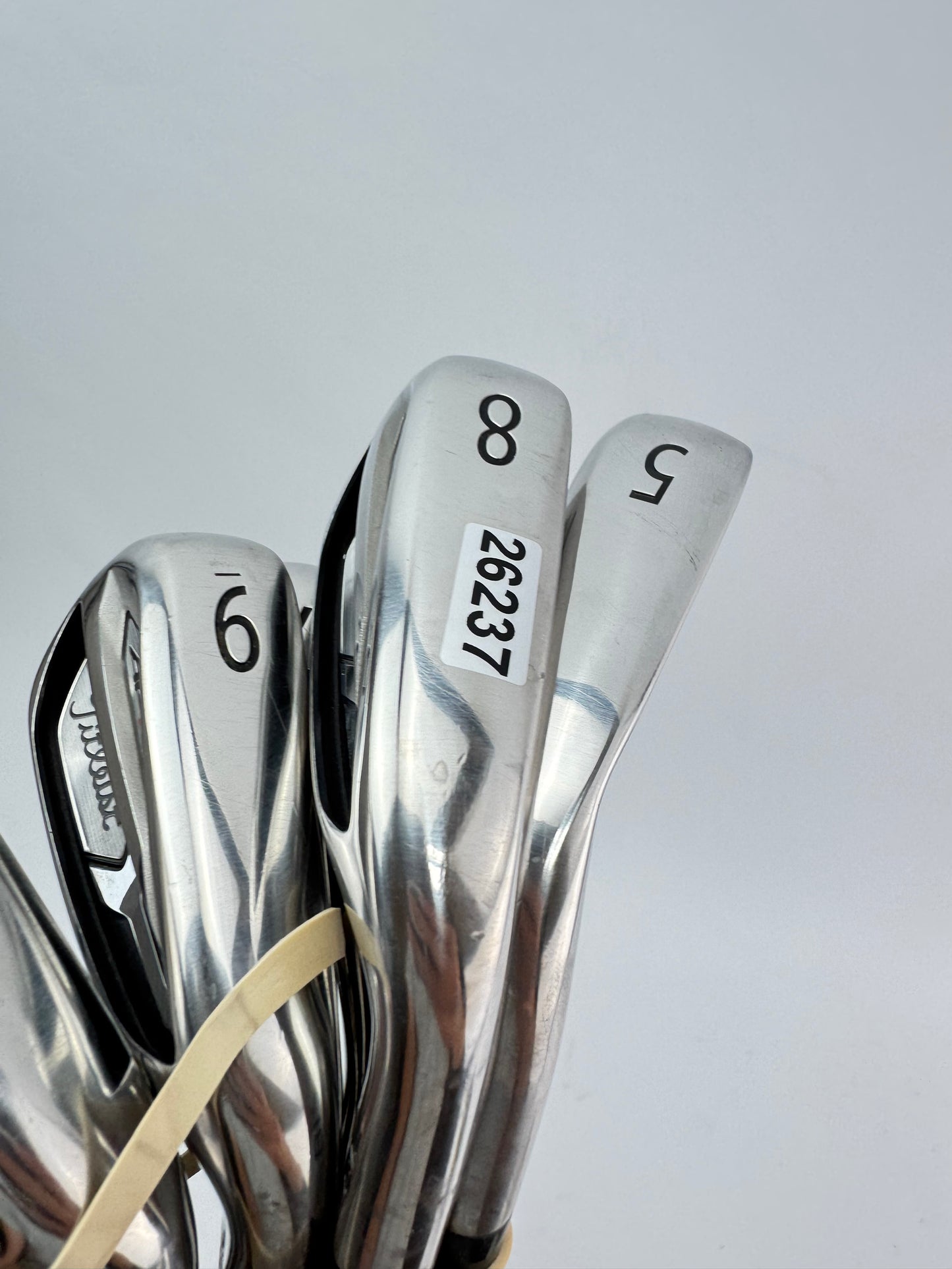 Titleist AP1 718 Irons 5-PW Amt Red R300 Regular Steel /1* Flat/New Grips /26237