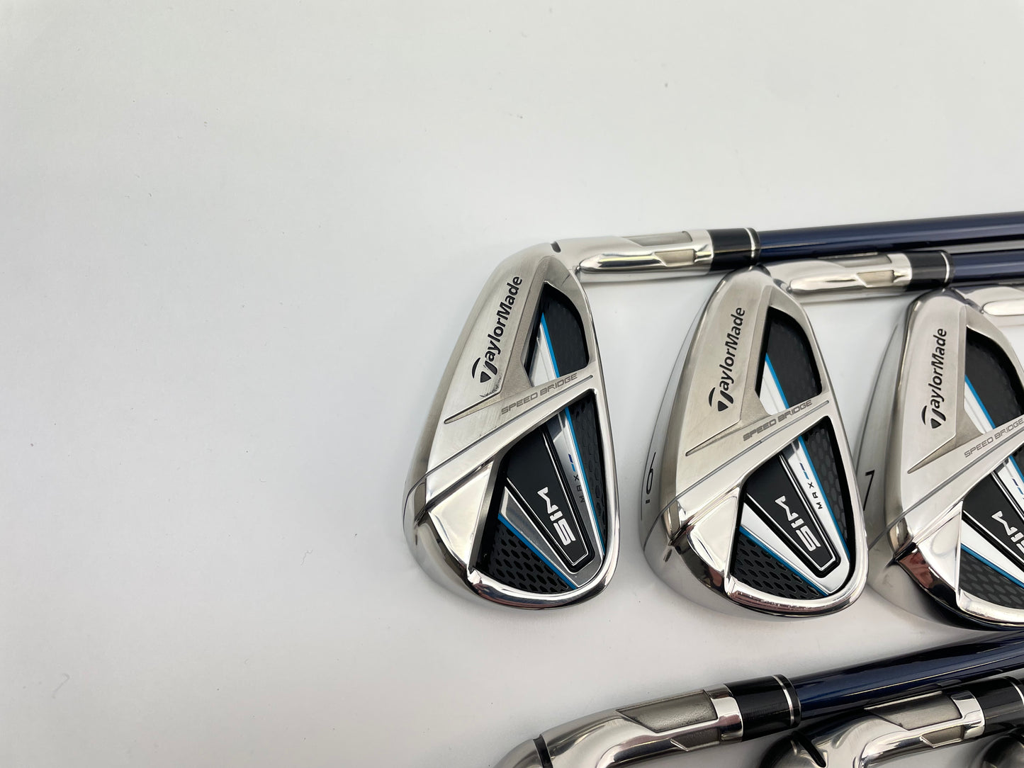 Taylormade Sim Max Irons 5-PW Ventus Blue Senior Graphite /Right Handed /28176