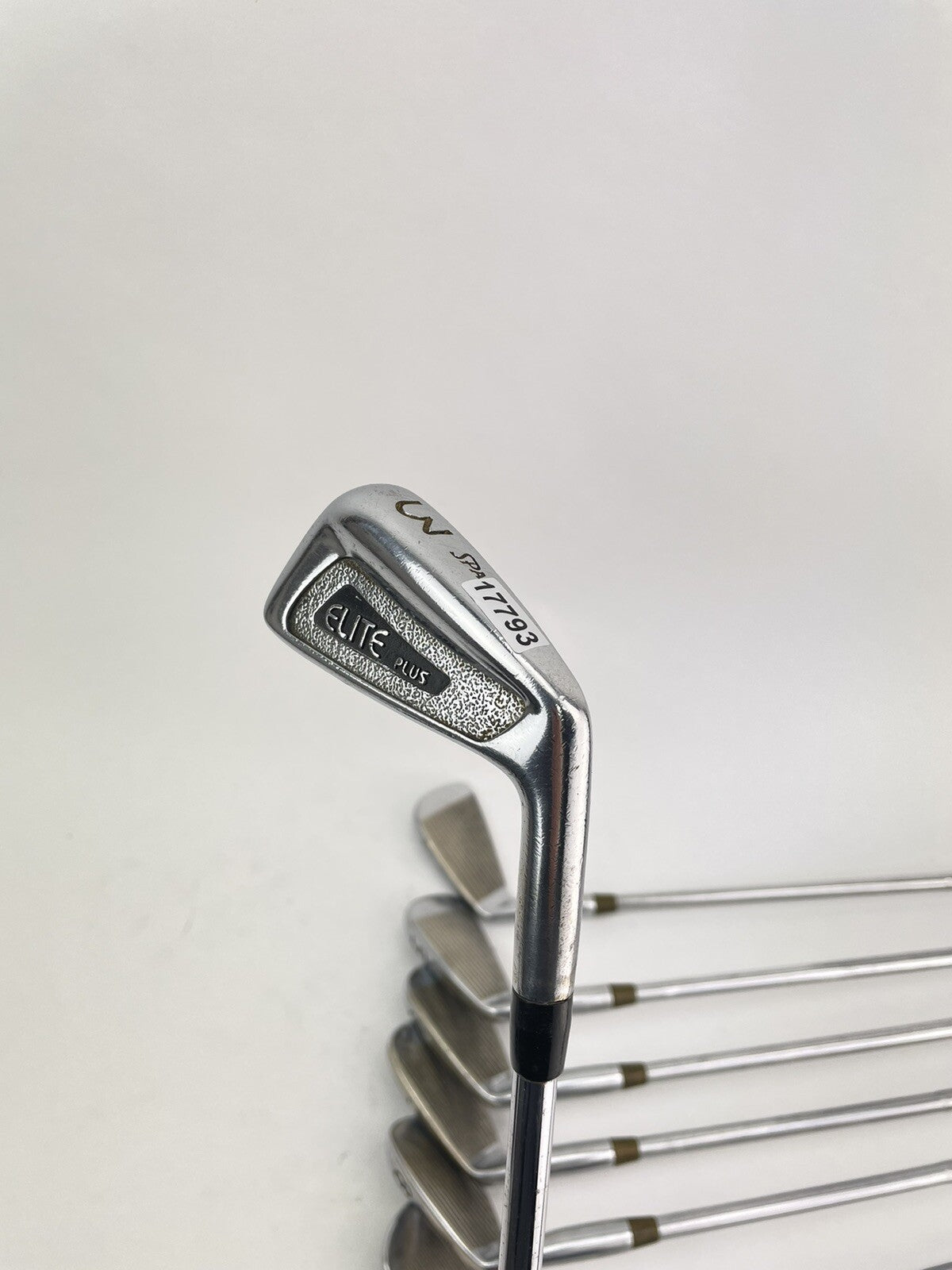 Spalding Elite Iron Set 3-9 Irons Apollo Regular Steel /Right /New Grips /1779315