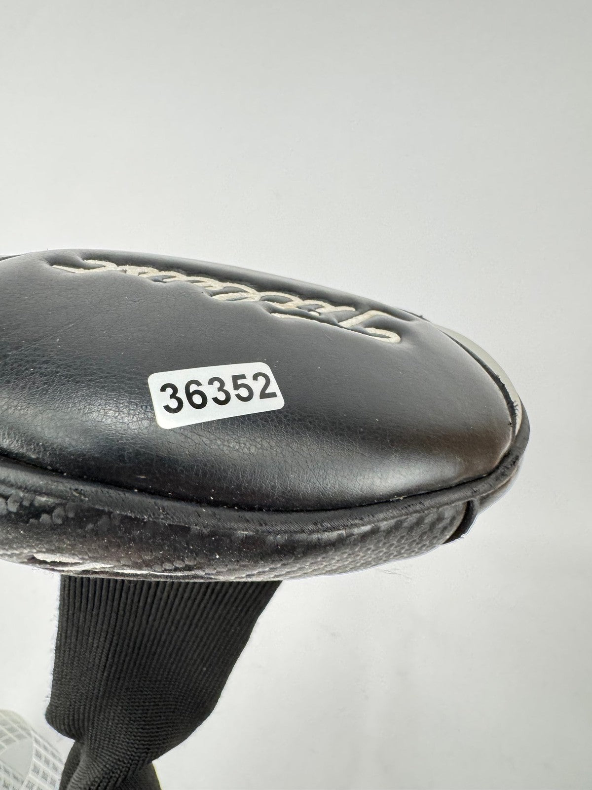 Titleist 916 D3 Driver 8.5 Degrees Phenom Extra Stiff Graphite Right Hand/3635217