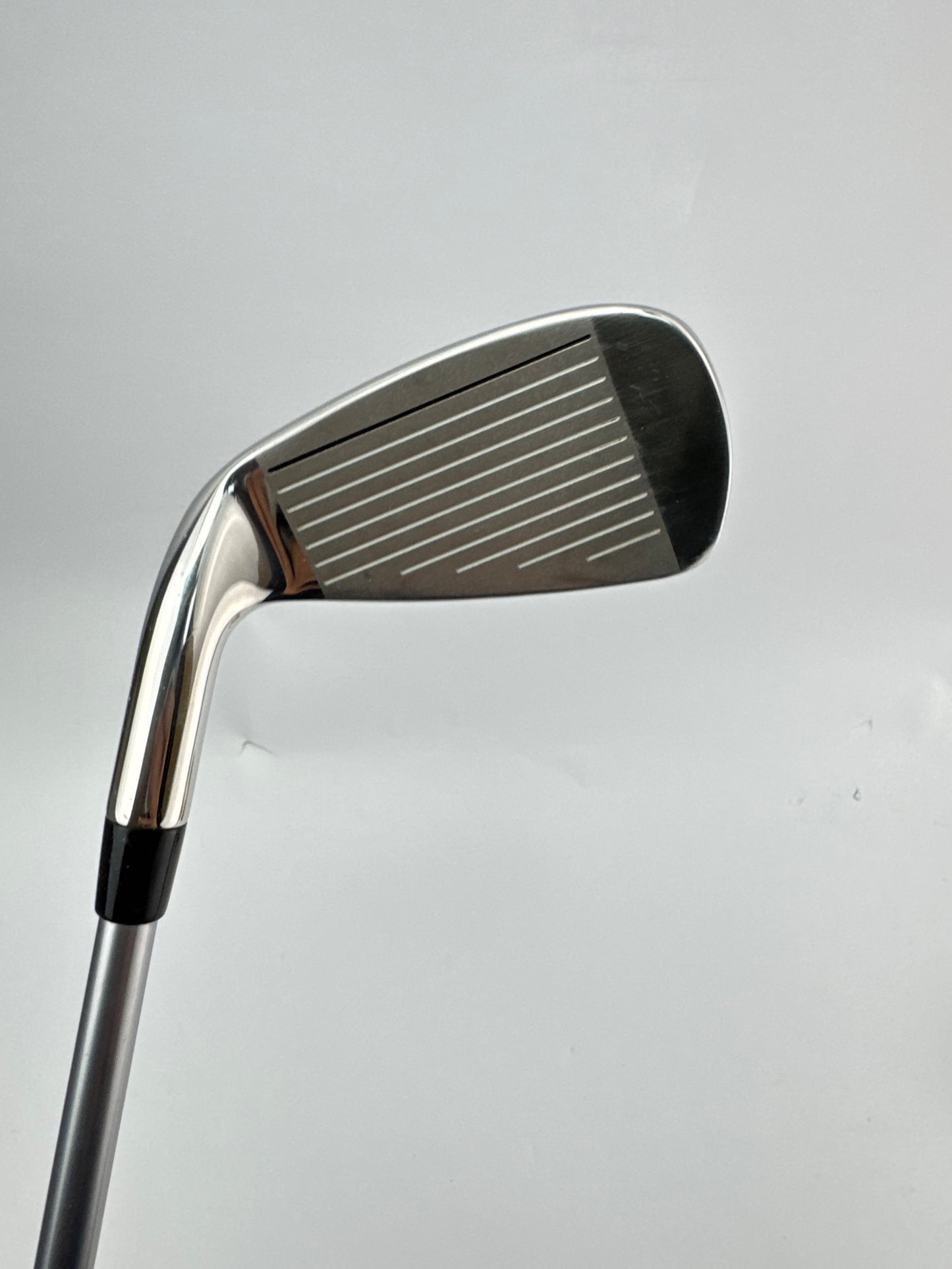 Wilson Launchpad 4 Iron 21* Aldila Rogue 75 Regular Graphite /Right /27810