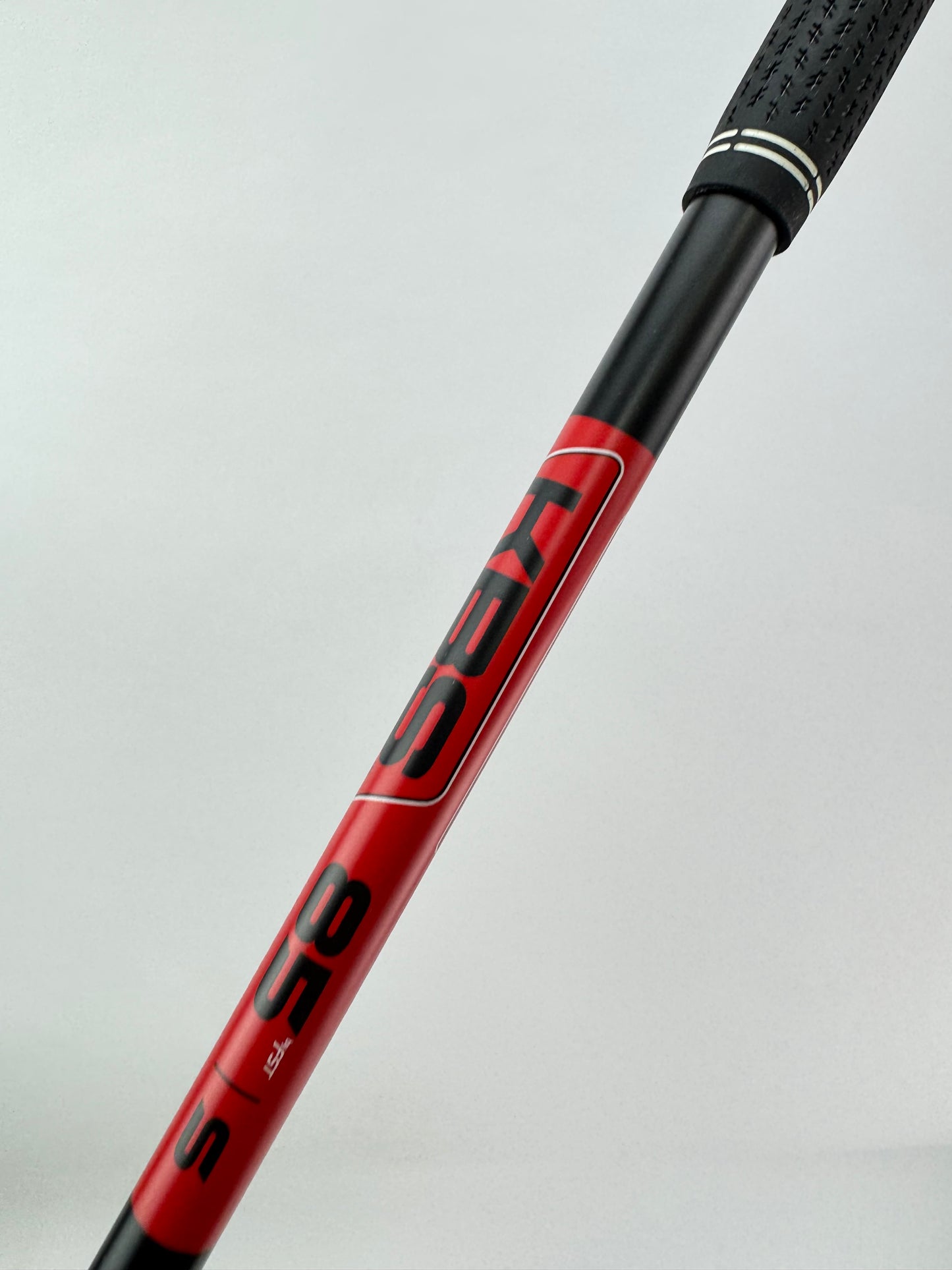 Cobra One Length 4 Iron F8 KBS Tour Graphite 85 Stiff Graphite/Right /New /25572