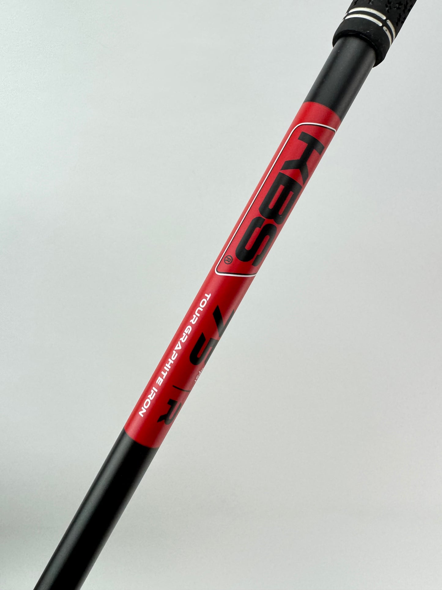 Cobra One Length 4 Iron 19.5* F8 KBS Tour Graphite 75 Regular Graphite /25491