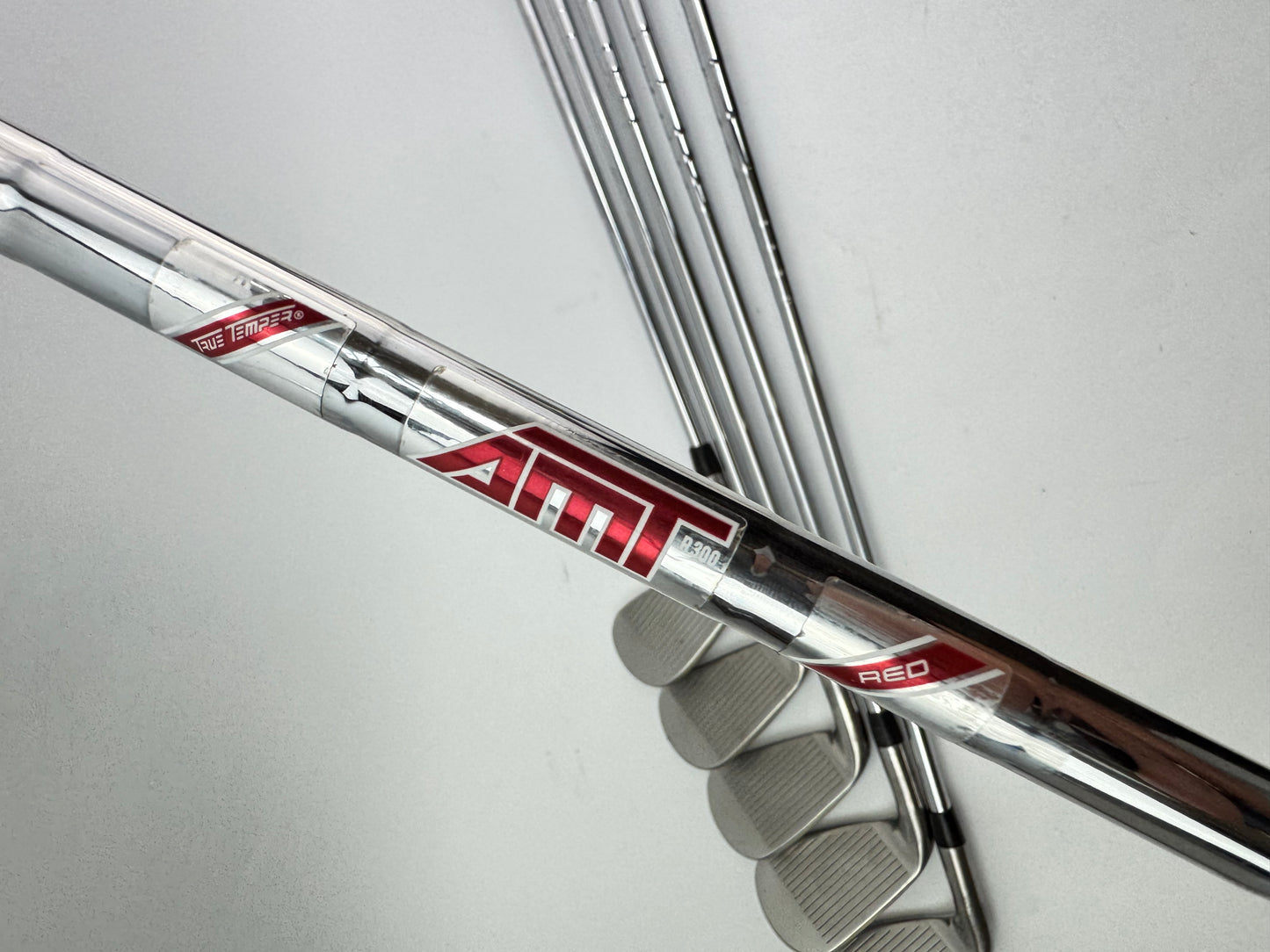 Titleist AP1 718 Irons 5-PW Amt Red R300 Regular Steel /1* Flat/New Grips /26237