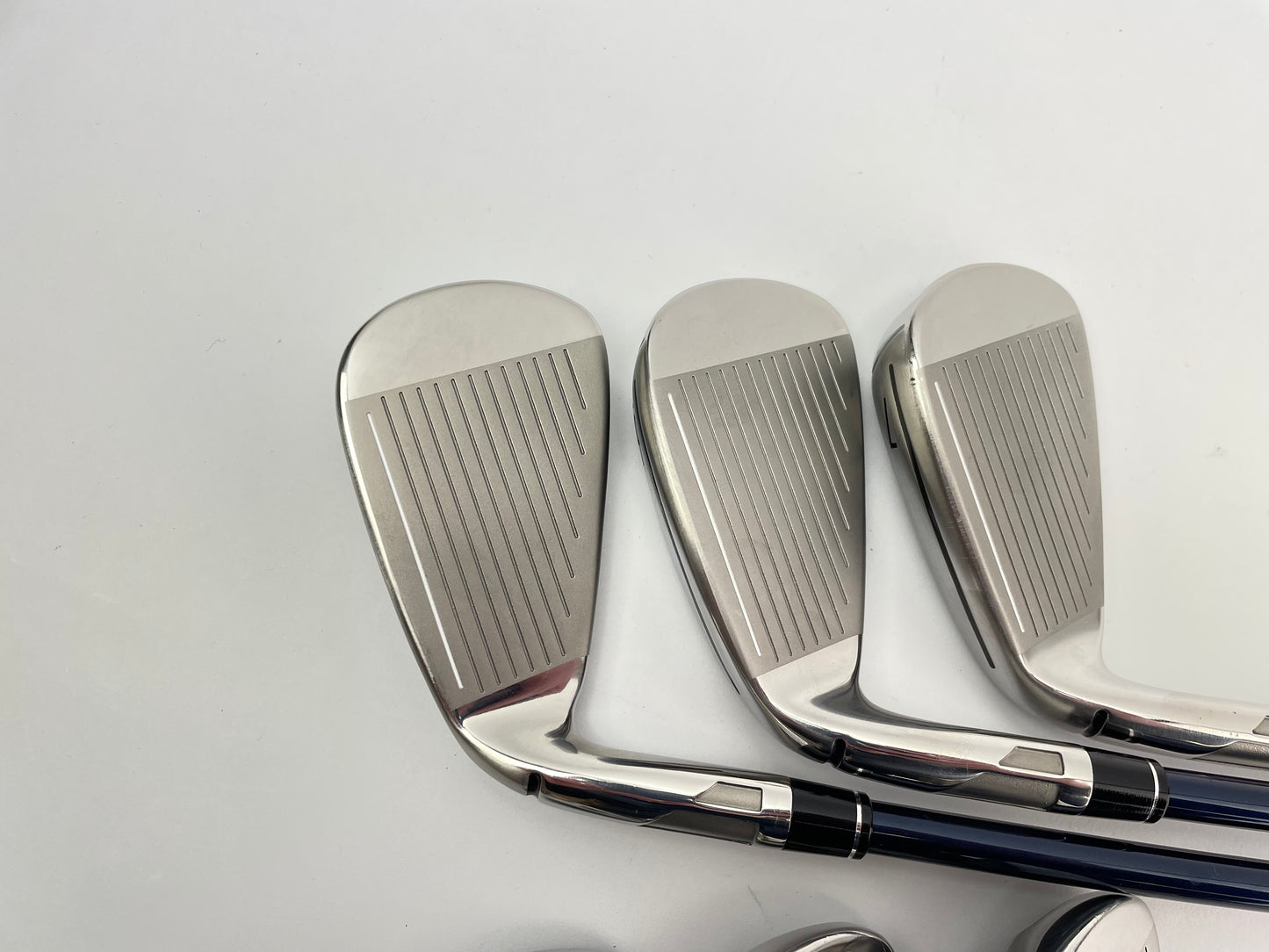 Taylormade Sim Max Irons 5-PW Ventus Blue Senior Graphite /Right Handed /28176