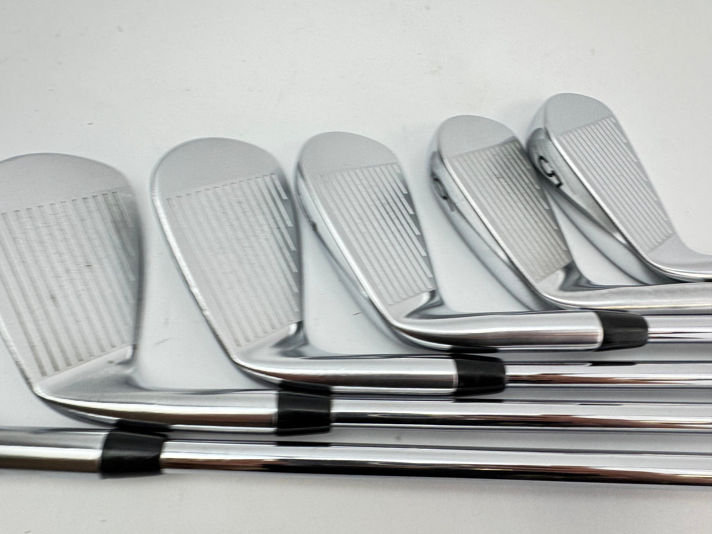 Titleist T100s Irons 5-PW Project X LZ 6.0 Stiff Steel +1/2” /New Grips /26904