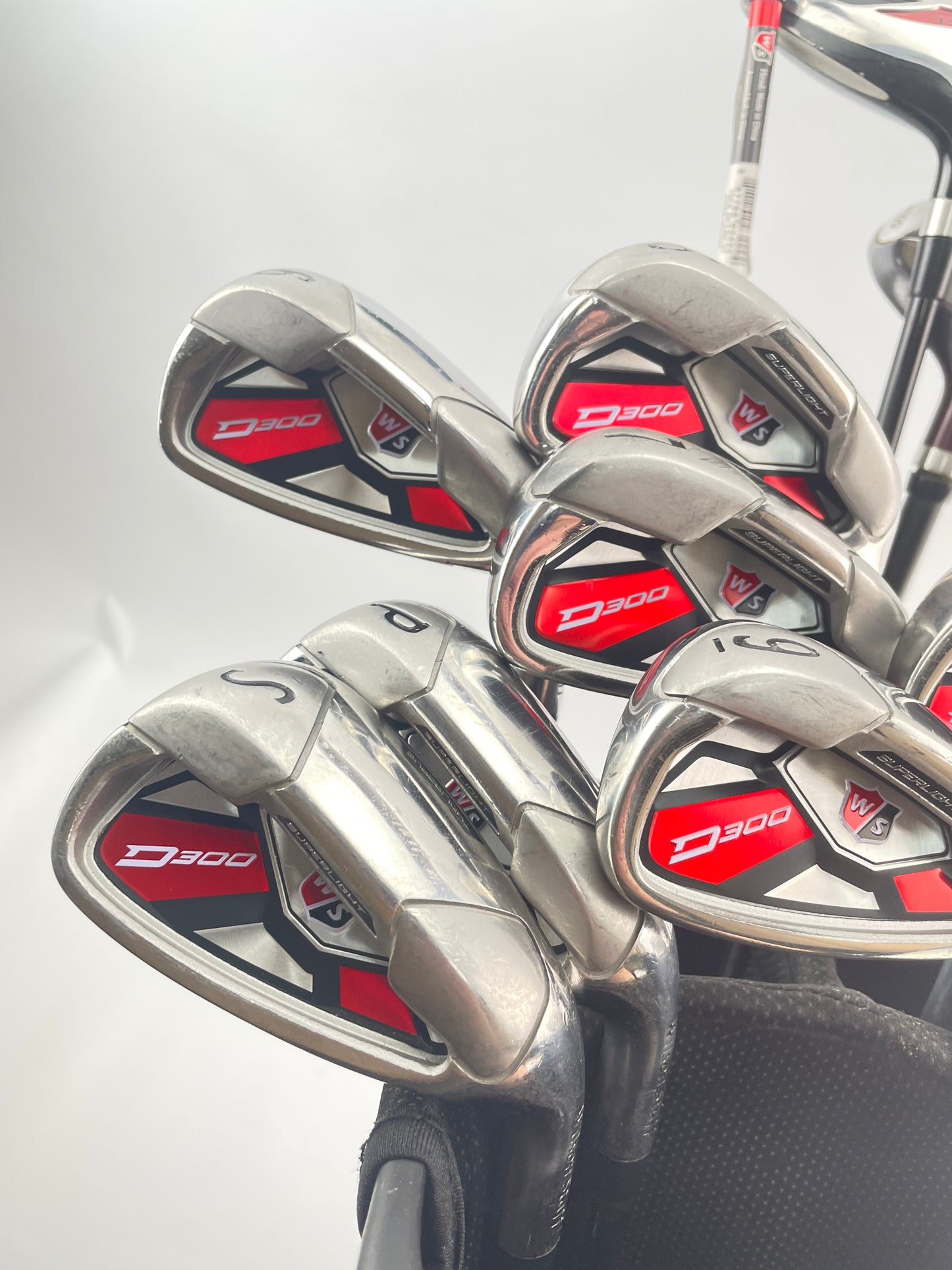 Wilson D300 Package Set 11 Clubs Uniflex /Right Handed /Wilson Stand Bag /24385