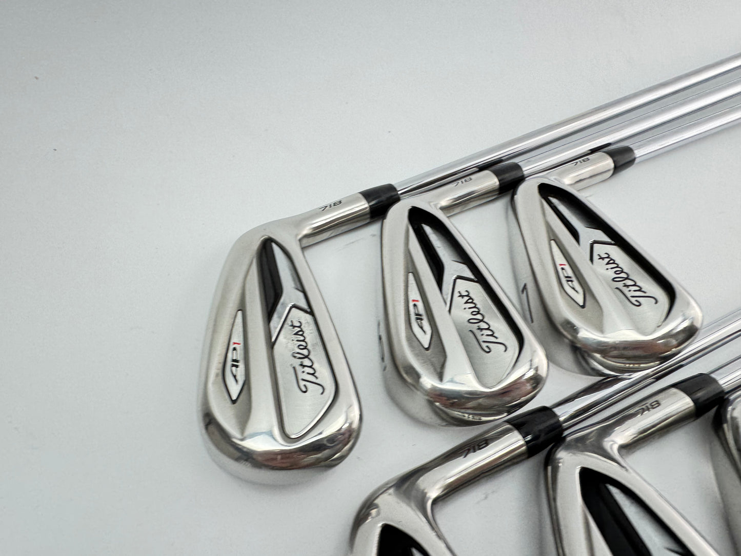 Titleist AP1 718 Irons 5-PW Amt Red R300 Regular Steel /1* Flat/New Grips /26237