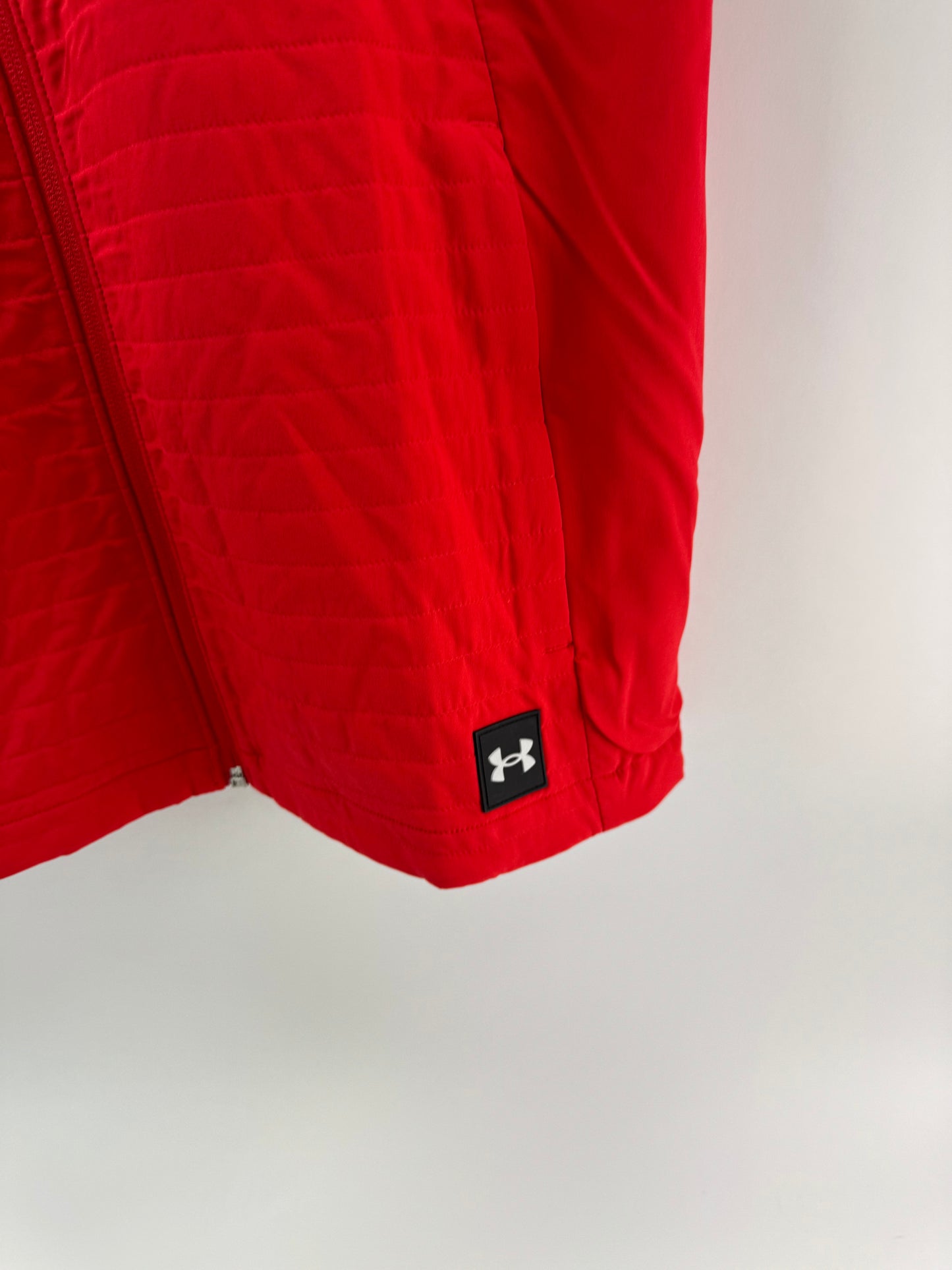Under Armour Drive Pro Storm Gilet Lightweight Insulated UK Medium /Red /25212