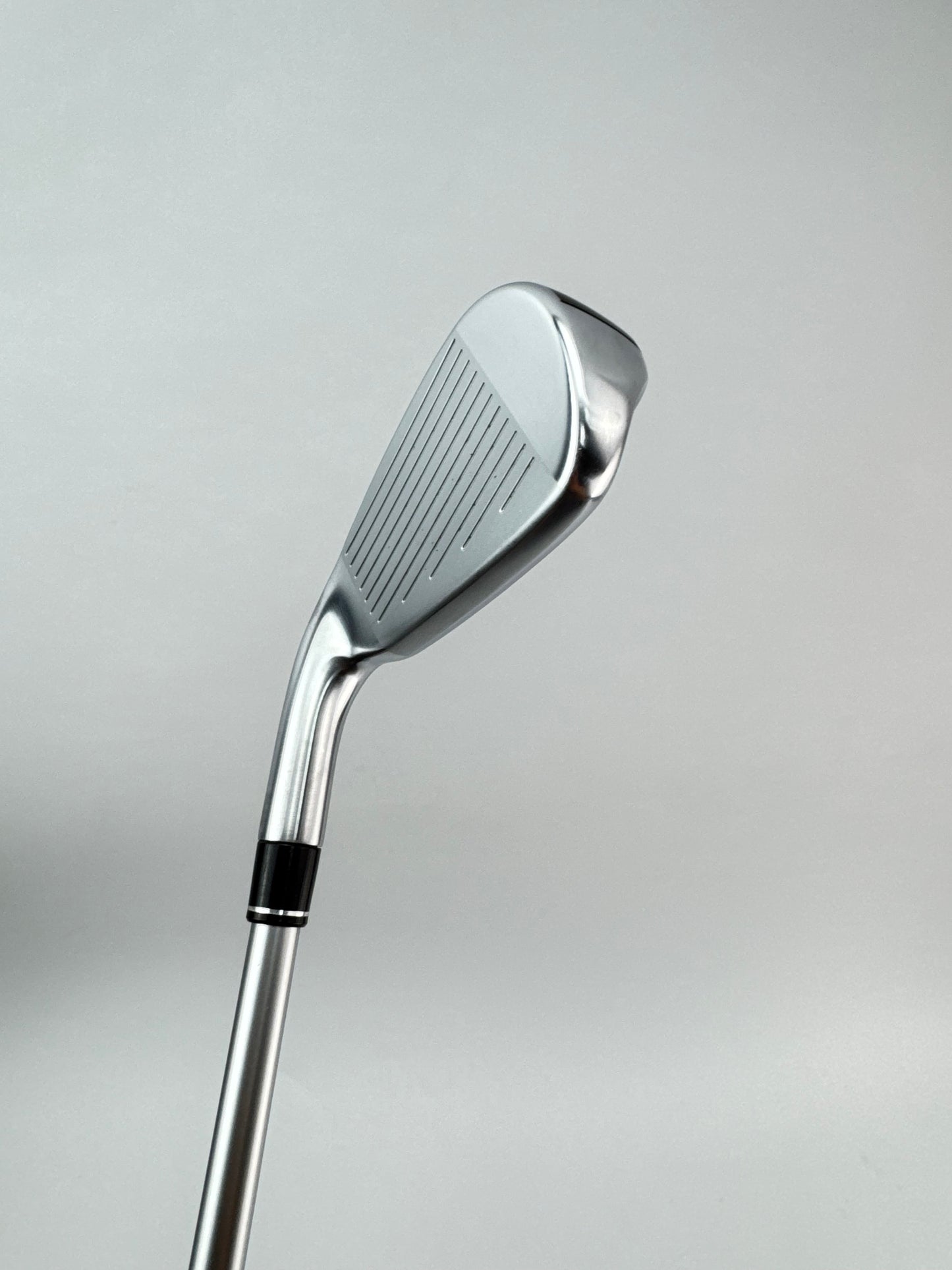 Taylormade Sim DHY 2 Iron 17* Diamana 90 Stiff Graphite /Right Handed /25066