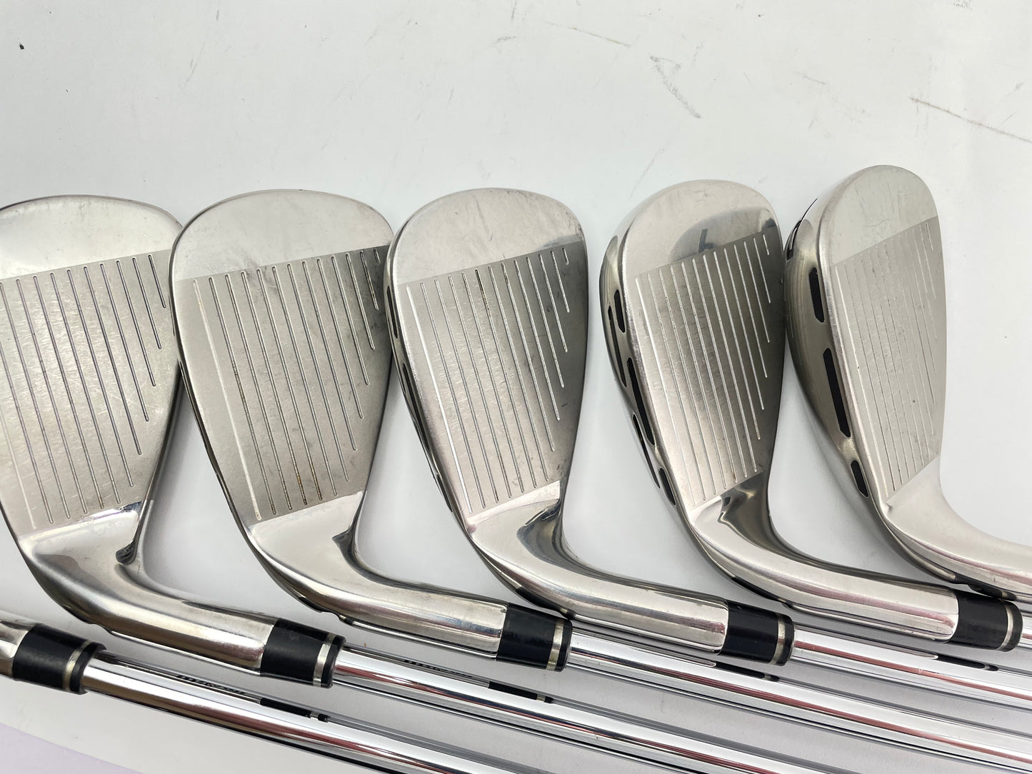 Wilson Staff D7 Iron Set KBS Tour 80 Uniflex Steel /Right Handed /Lamkin /26981