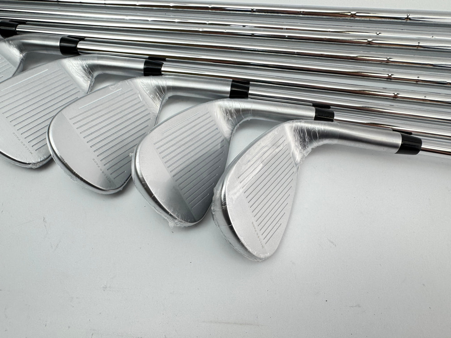 Cobra LTDx Irons Left Handed 4-PW+GW+SW KBS Tour 90 Regular Steel /New /24704