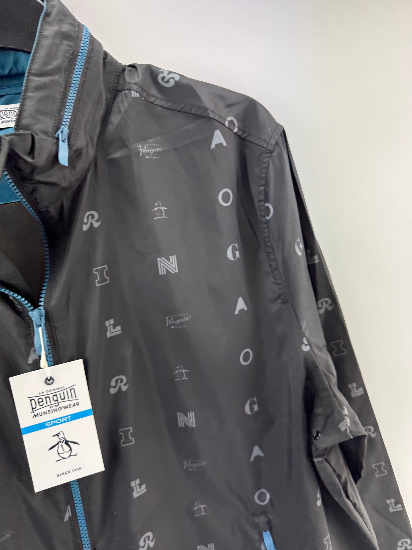 Penguin Original Golf Wind Jacket Logo Print Hood Lightweight UK XL /New /24155