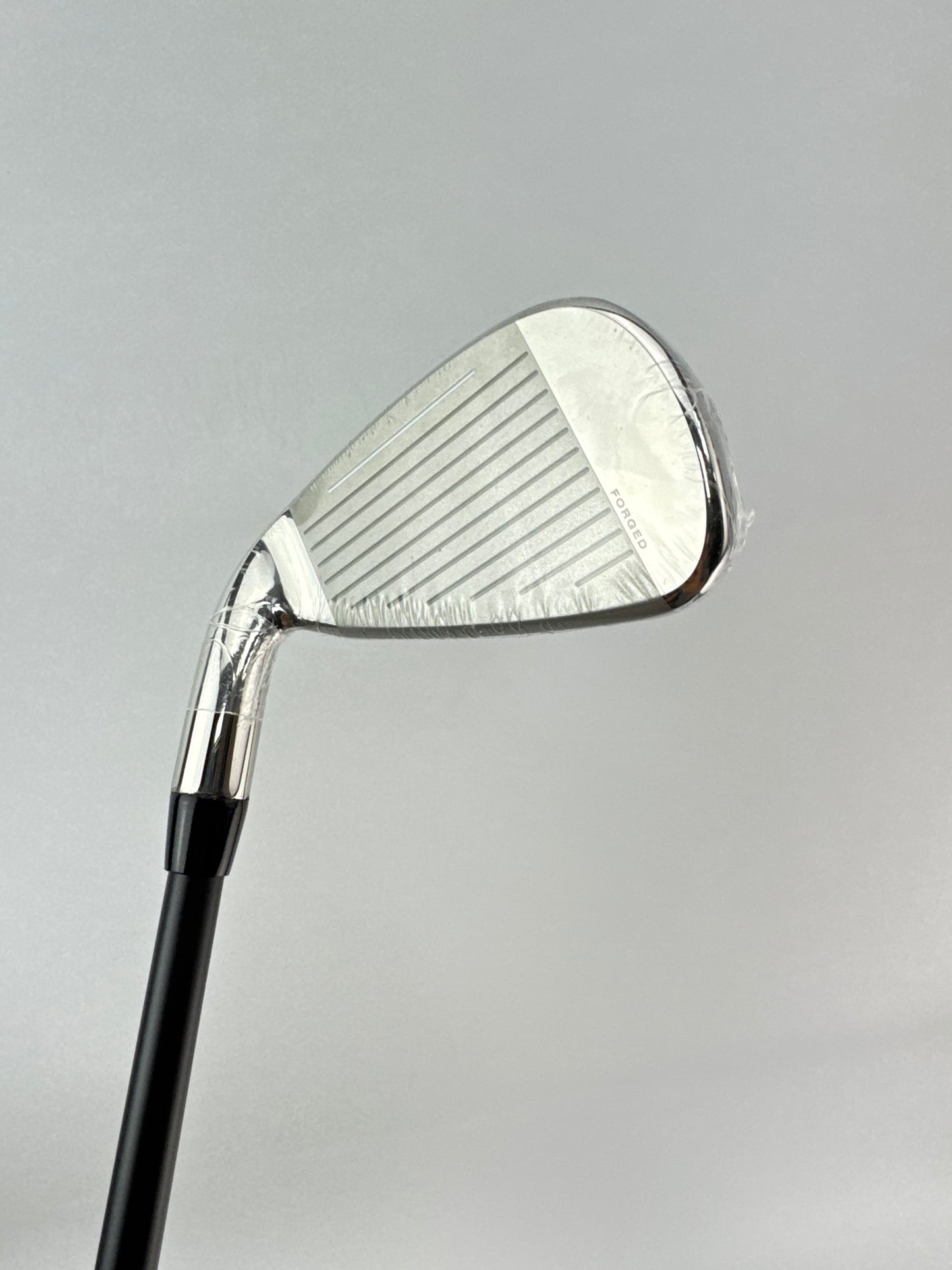 Cobra One Length 4 Iron 19.5* F8 KBS Tour Graphite 75 Regular Graphite /25491