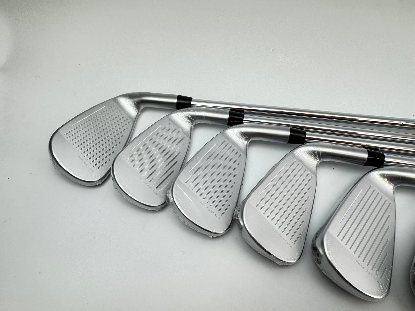 Cobra LTDx Irons Left Handed 4-PW+GW+SW KBS Tour 90 Regular Steel /New /24704