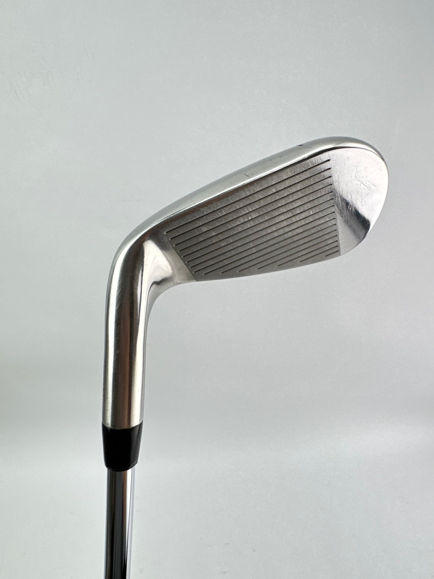 Titleist T300 Gap Wedge 48* AMT Red R300 Regular Flex Steel /New Grip /23822