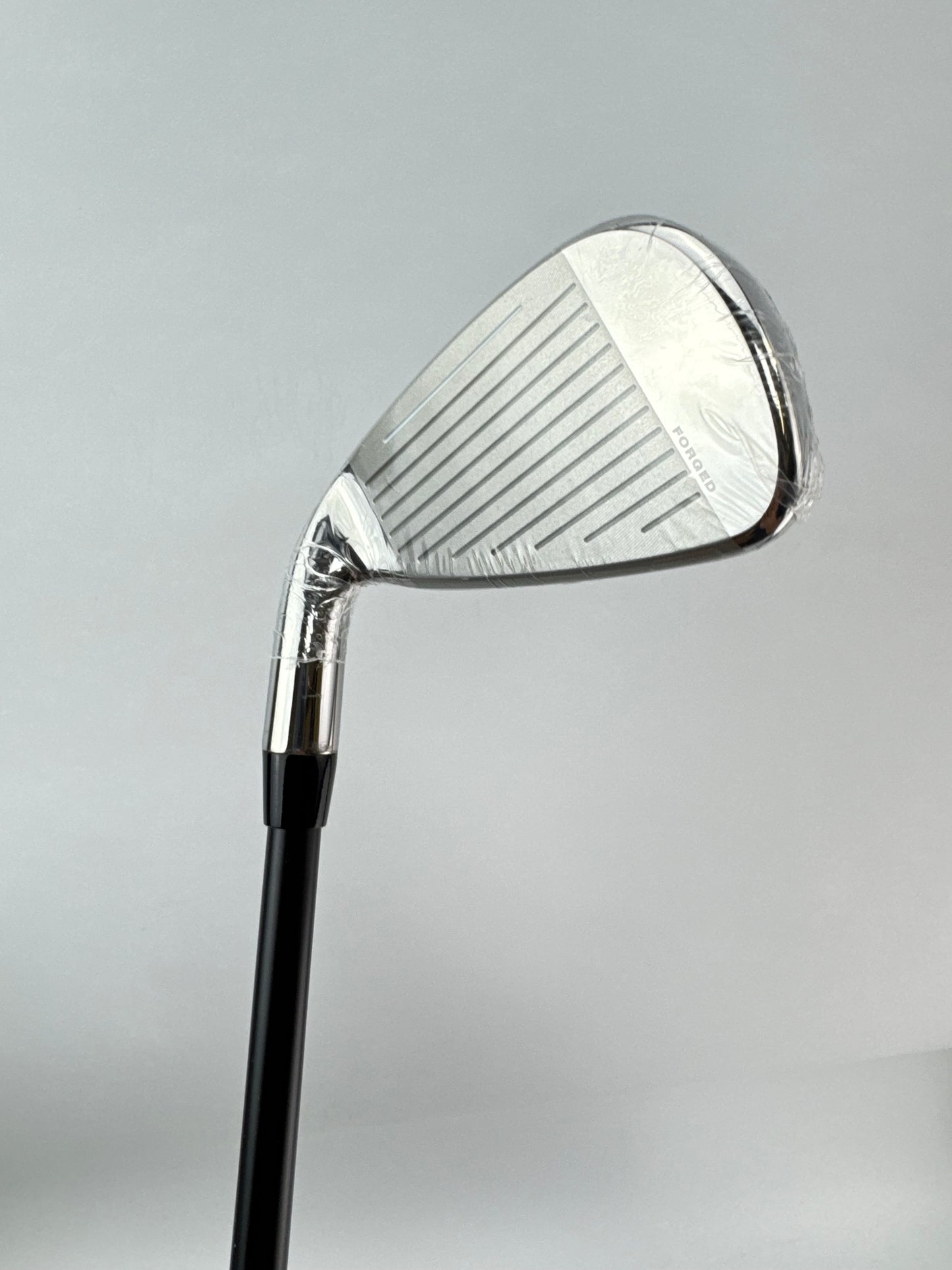 Cobra One Length 4 Iron F8 KBS Tour Graphite 85 Stiff Graphite/Right /New /25572