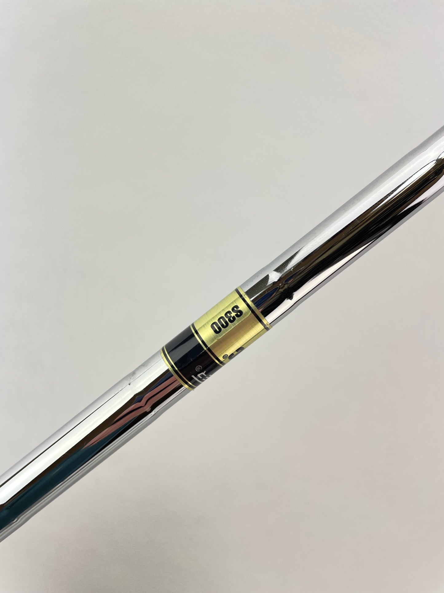 Dynamic Gold S300 Iron Shaft Stiff Flex Steel 36” /0.355 Tapered /24364