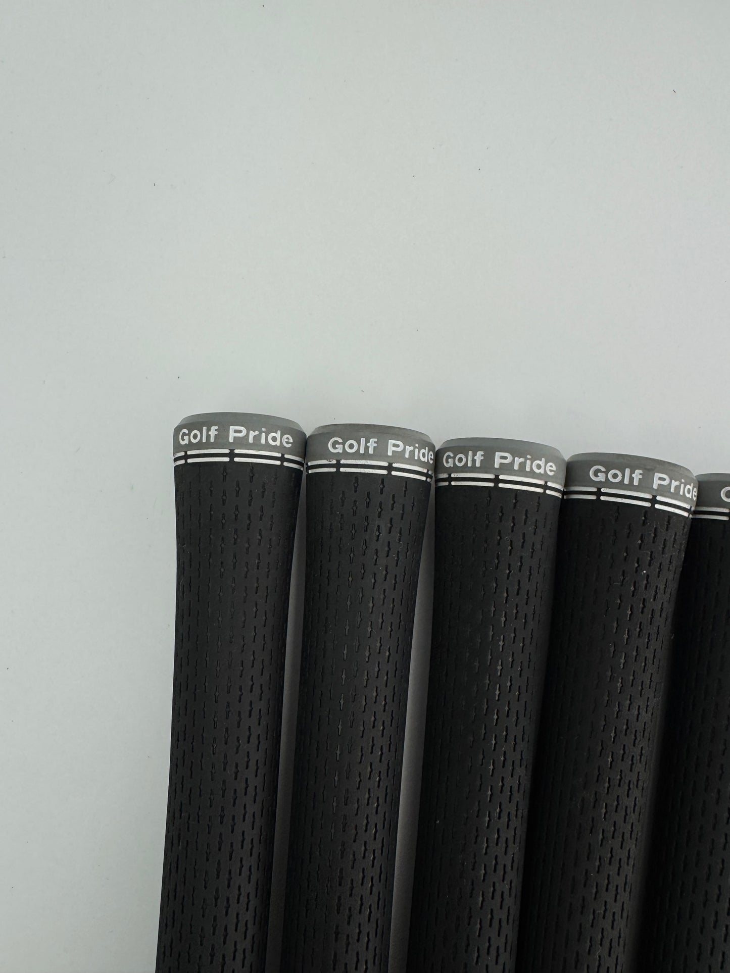 Golf Pride Midsize Tour Velvet 360 Soft Grips (7) Black /Grey /Pulled /25305