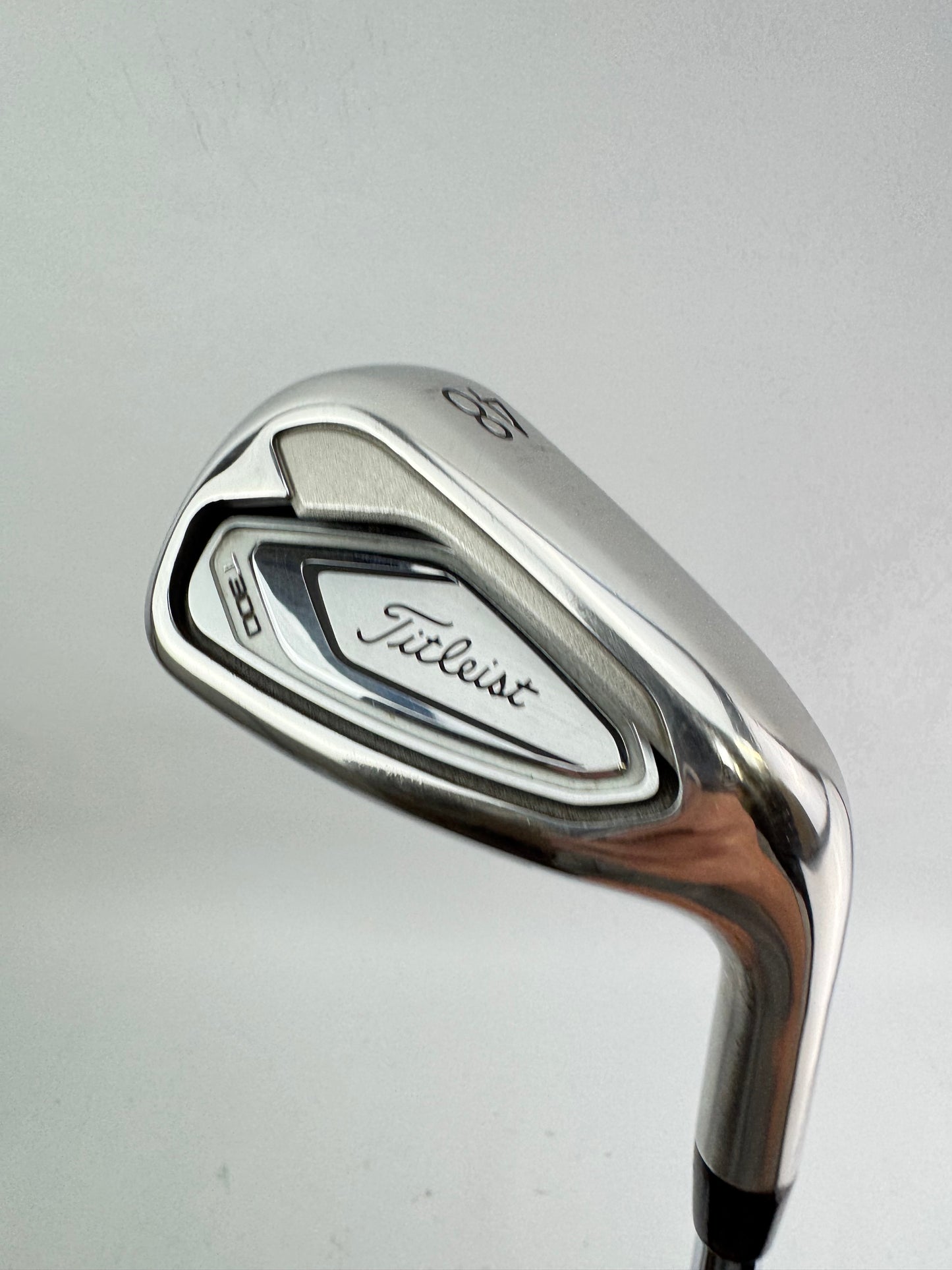 Titleist T300 Gap Wedge 48* AMT Red R300 Regular Flex Steel /New Grip /23822