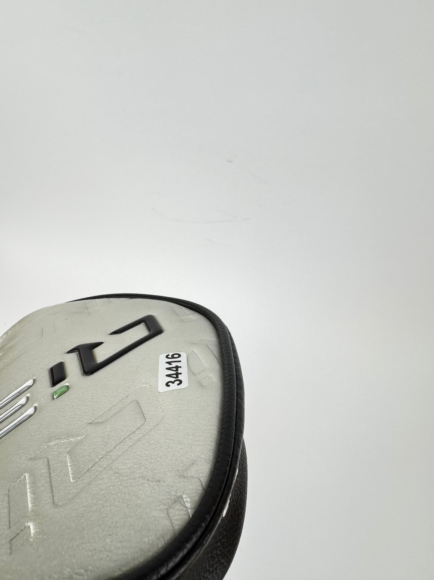 Taylormade Qi35 Driver 12* Vanquish 5-R Regular /Right Handed /Headcover /34416