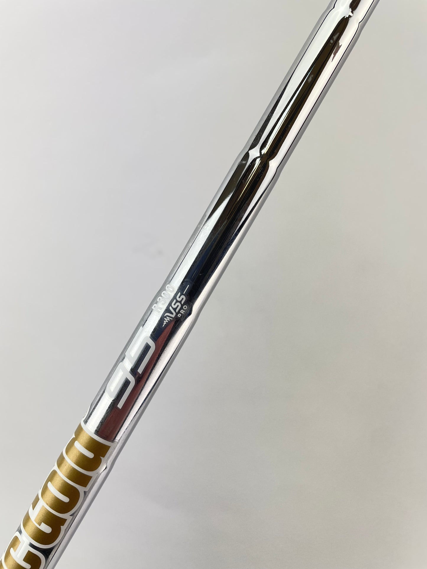 Dynamic Gold 95 Iron Shaft Vss Pro R300 Regular Flex Steel 35.25” /0.355 /23530