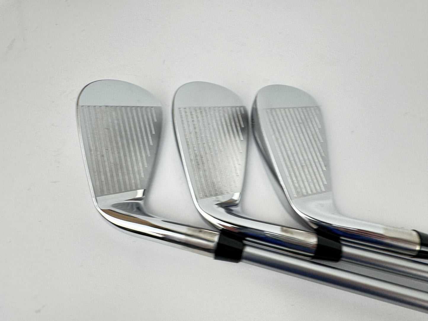 Callaway Elyte HL Irons 6,8+PW Aldila Rogue Senior Graphite /New Shafts /31830