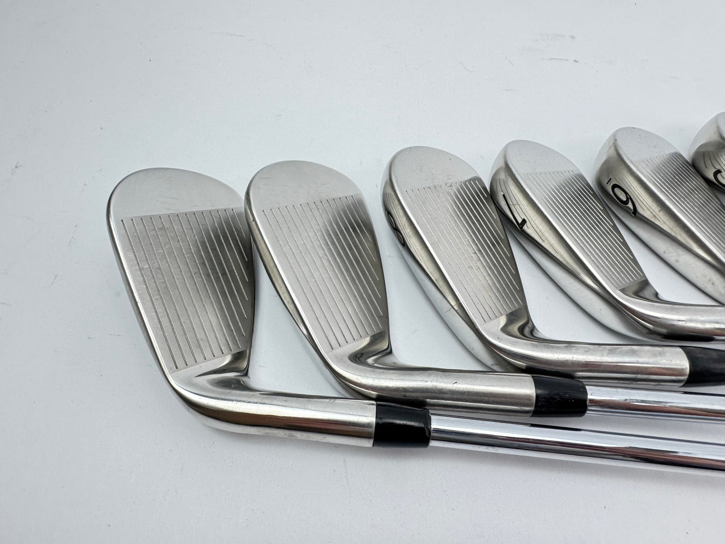 Titleist AP1 718 Irons 5-PW Amt Red R300 Regular Steel /1* Flat/New Grips /26237