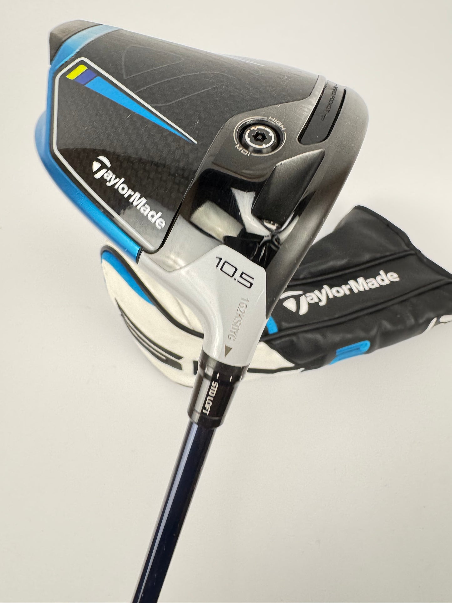 Taylormade Sim2 Max Driver 10.5* Ventus Blue 5-A Senior Graphite/Headcover/32974