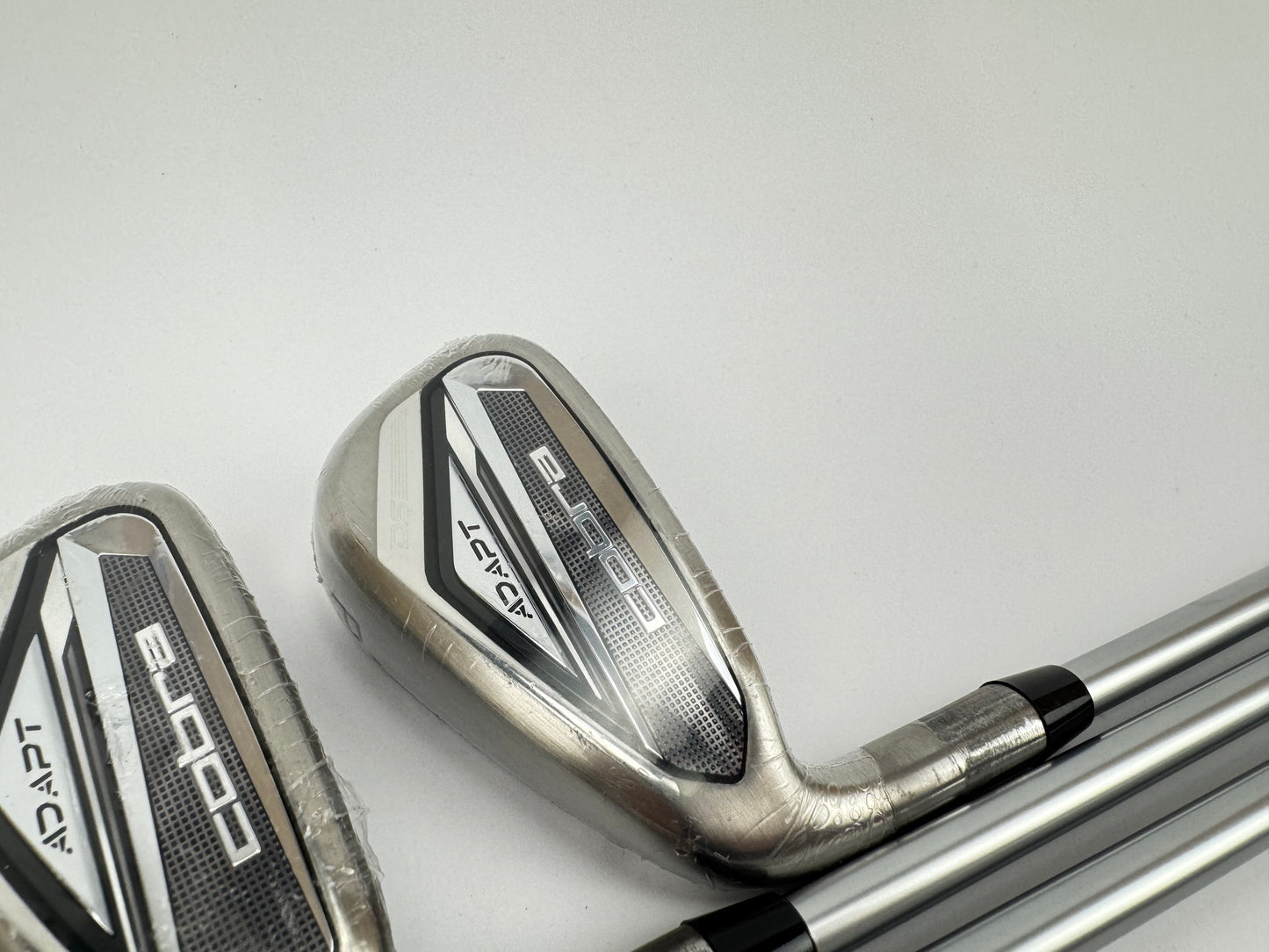 Cobra DS Adapt Irons Left Handed 6,8+PW Regular Flex Graphite /New /32433