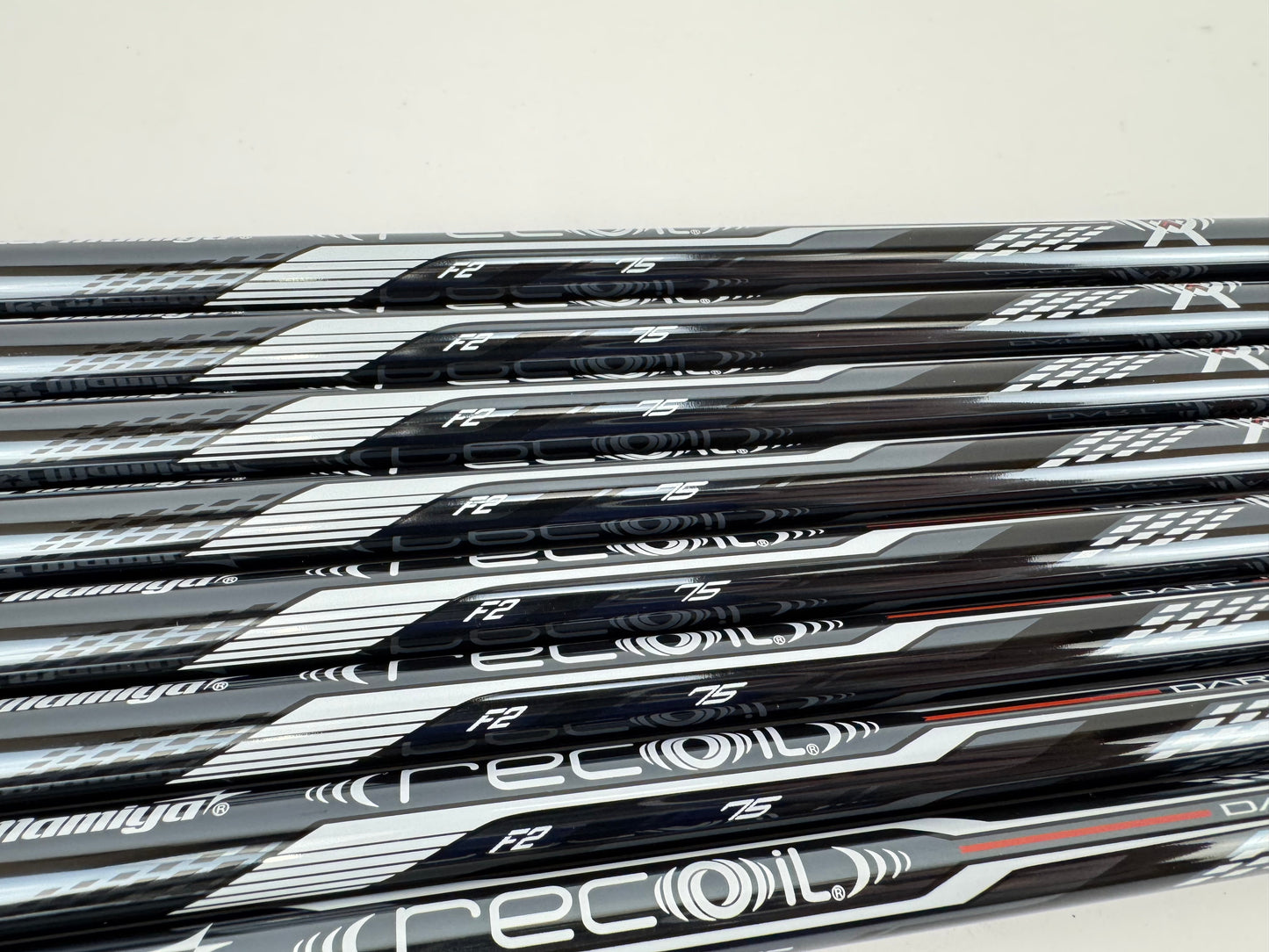 UST Recoil Dart Iron Shaft Set (8) 75 F2 Senior Graphite 41” /0.370 Parallel