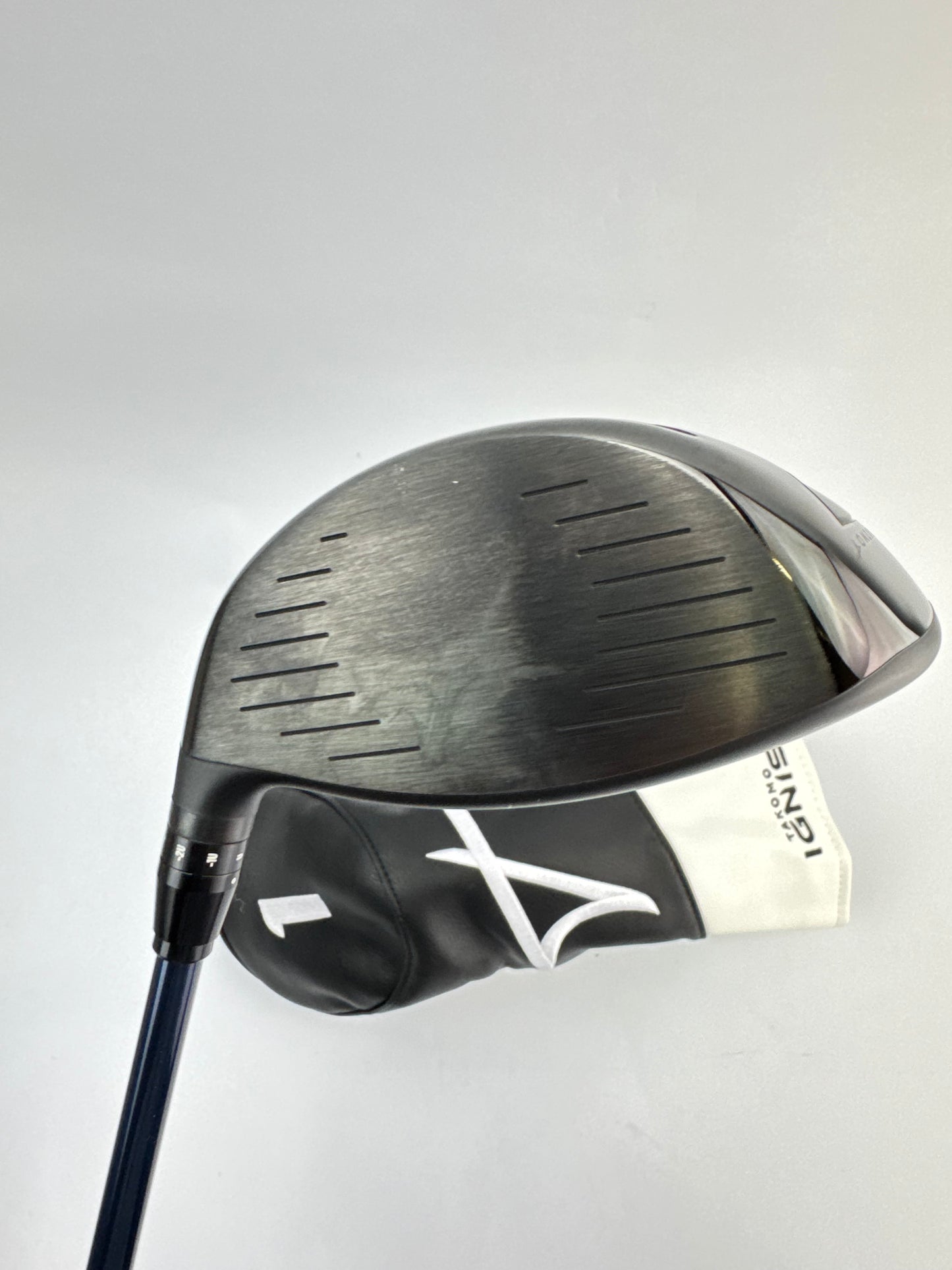 Takomo Ignis D1 Driver 9* Ventus Blue 6-X Extra Stiff Graphite /Headcover /28872