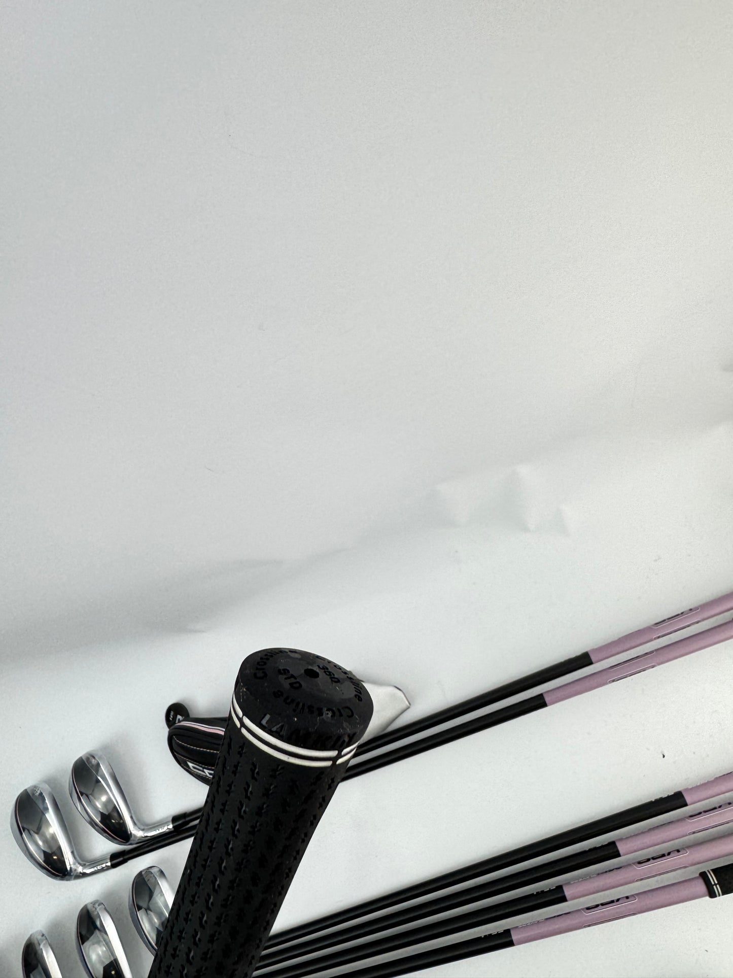 Cobra Ladies T Rail Irons Left Hand 6H, 7-SW + GW KBS PGI Ladies Graphite /30231