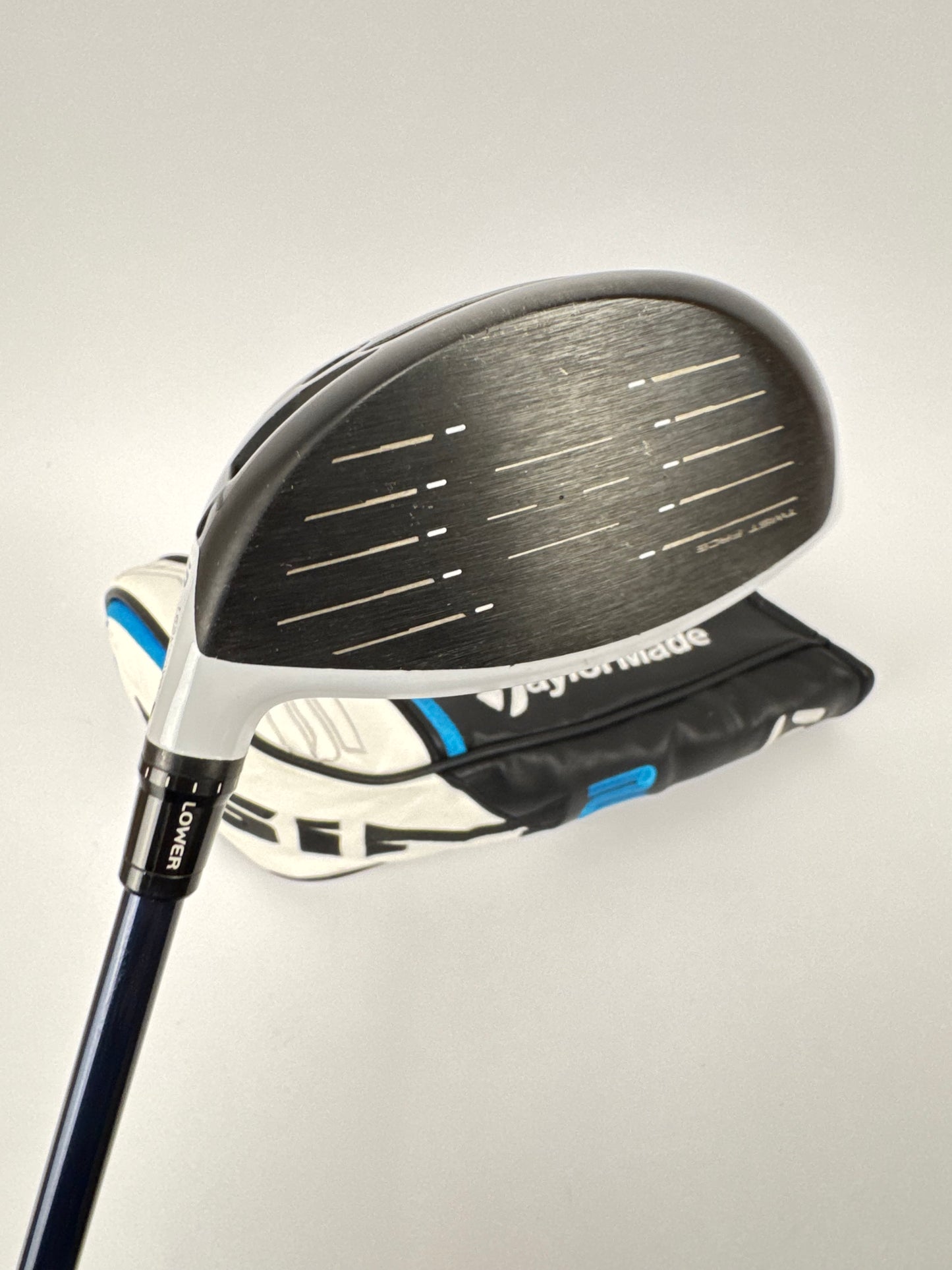 Taylormade Sim2 Max Driver 10.5* Ventus Blue 5-A Senior Graphite/Headcover/32974