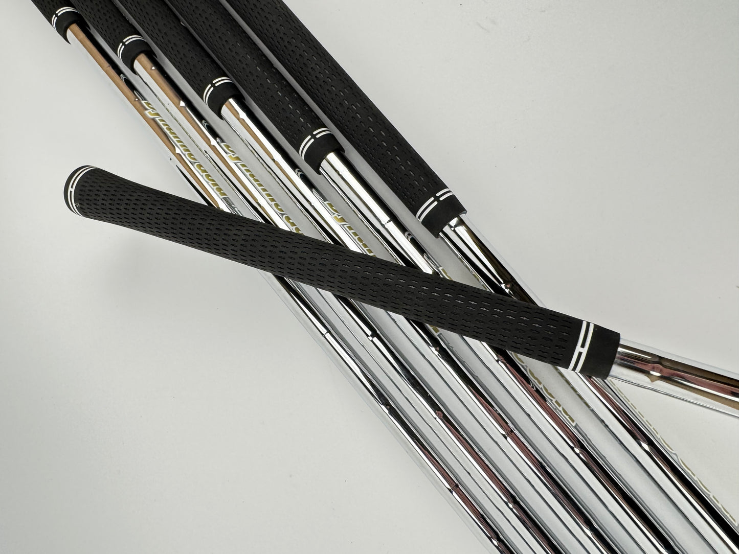 Taylormade P790 2025 Irons 5-PW Dynamic Gold 105 S300 Stiff Steel /Right /31350