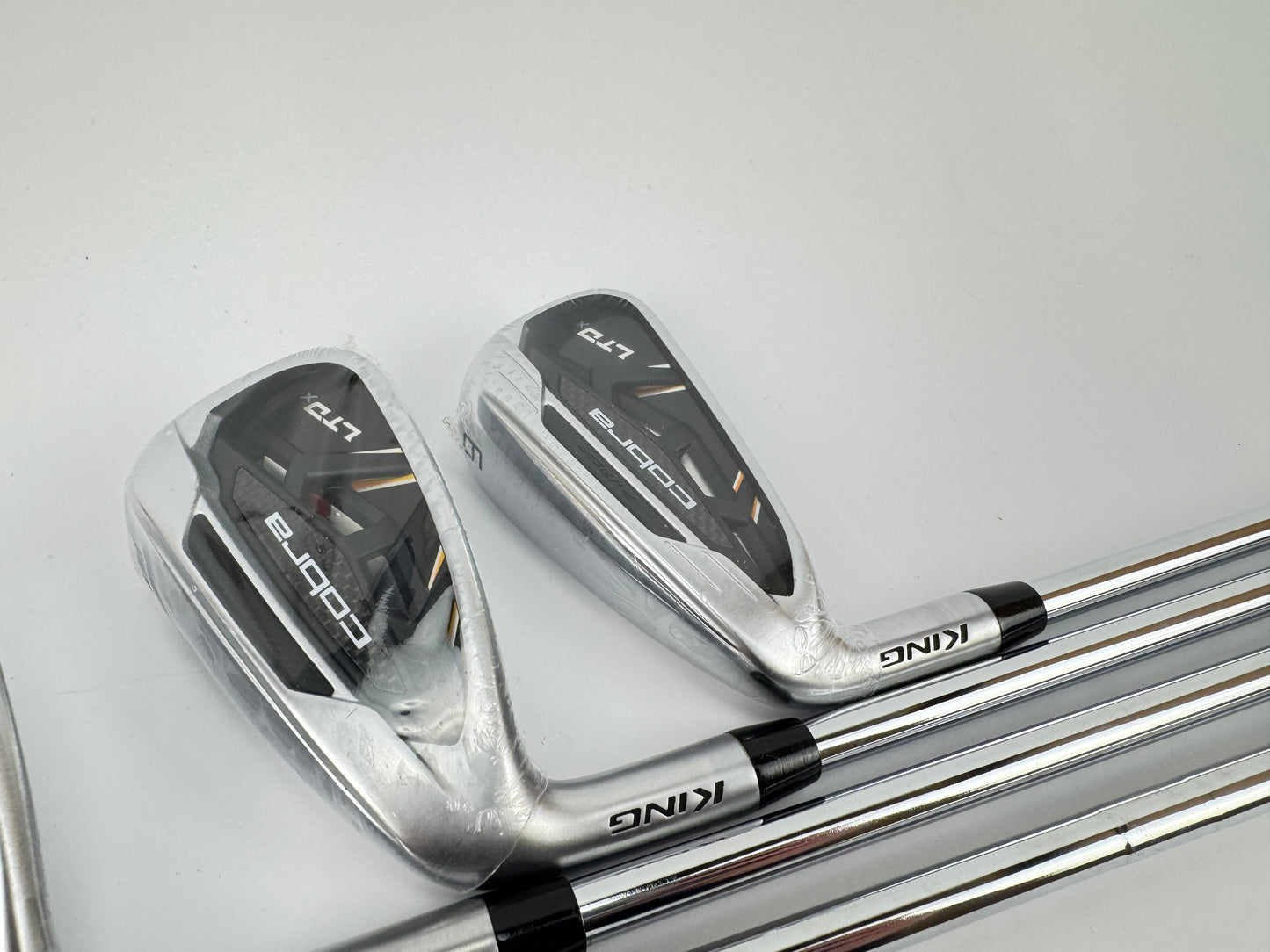 Cobra LTDx Irons Left Handed 6,8,GW+SW KBS Tour 90 Regular Steel /New /31201