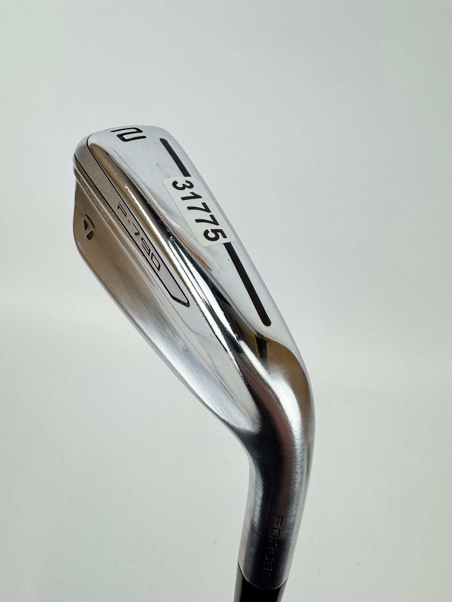 Taylormade P790 2 Iron 17* Hzrdus Smoke 6.0 Stiff Graphite 90G /Right /31775