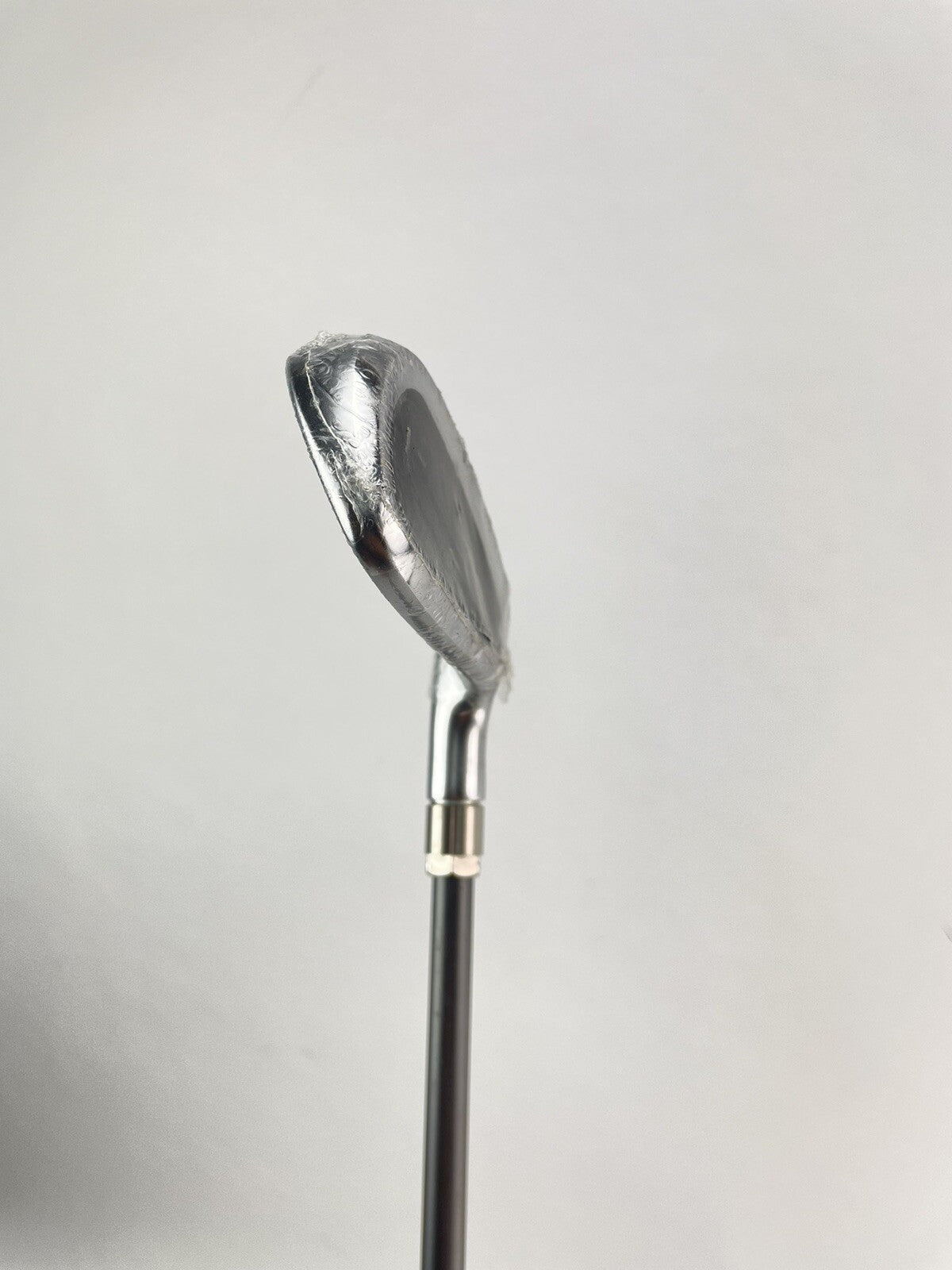 Taylormade R9 6 Iron Lite Regular  Graphite /Right /New Grip /Demo /+1/2" /1899011