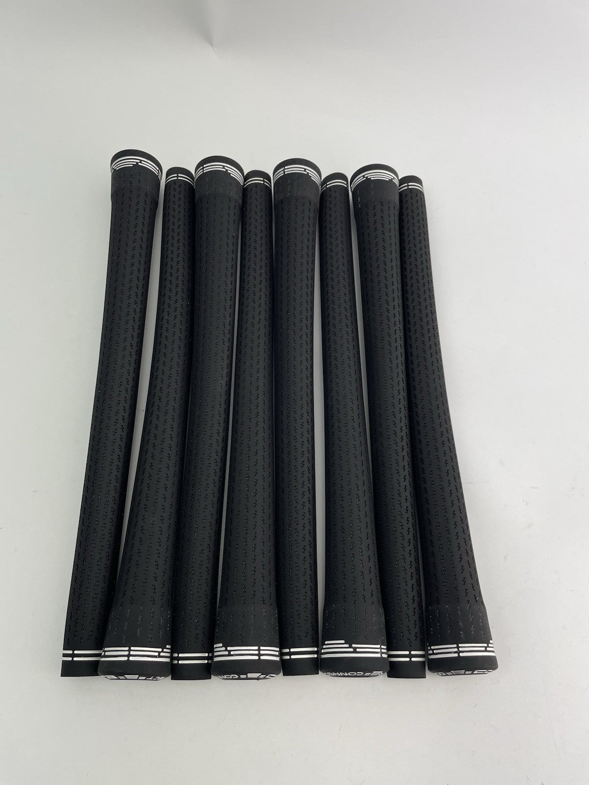 New Lamkin Golf Grips (8) Standard /+58R /Arccos Compatible /Black /White /298730