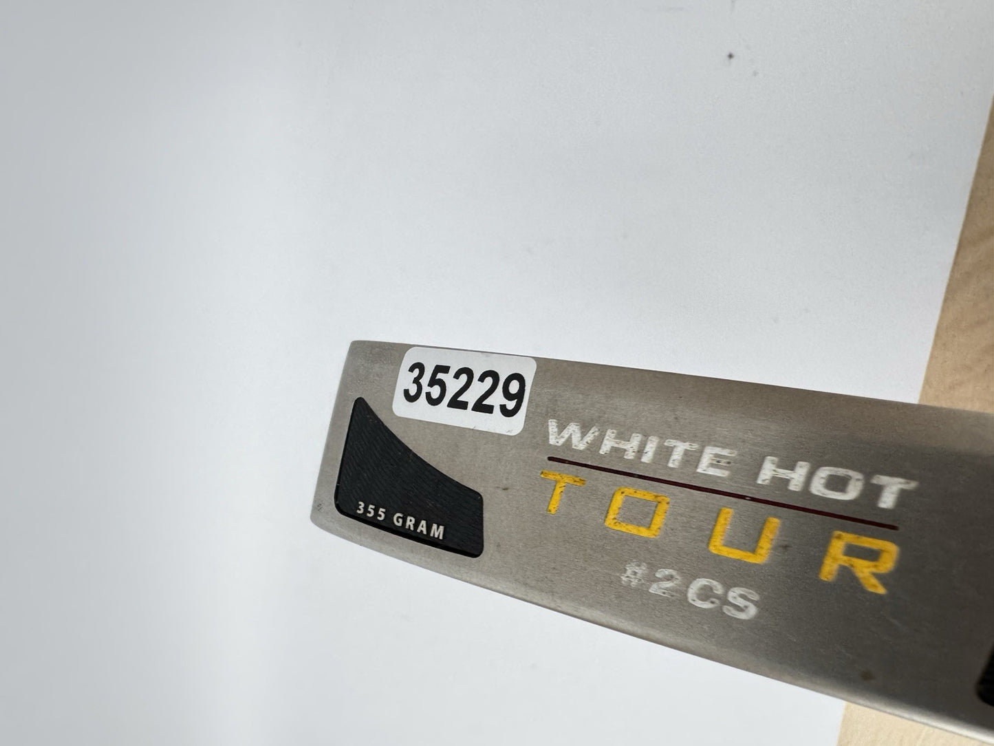 Odyssey White Hot Tour Putter 2CS Center Shaft Blade 33” /New Grip /3522917