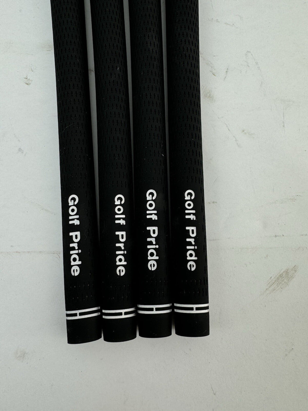 Golf Pride Tour Velvet Golf Grips (4) Black /60R /Mens Standard /New /195882