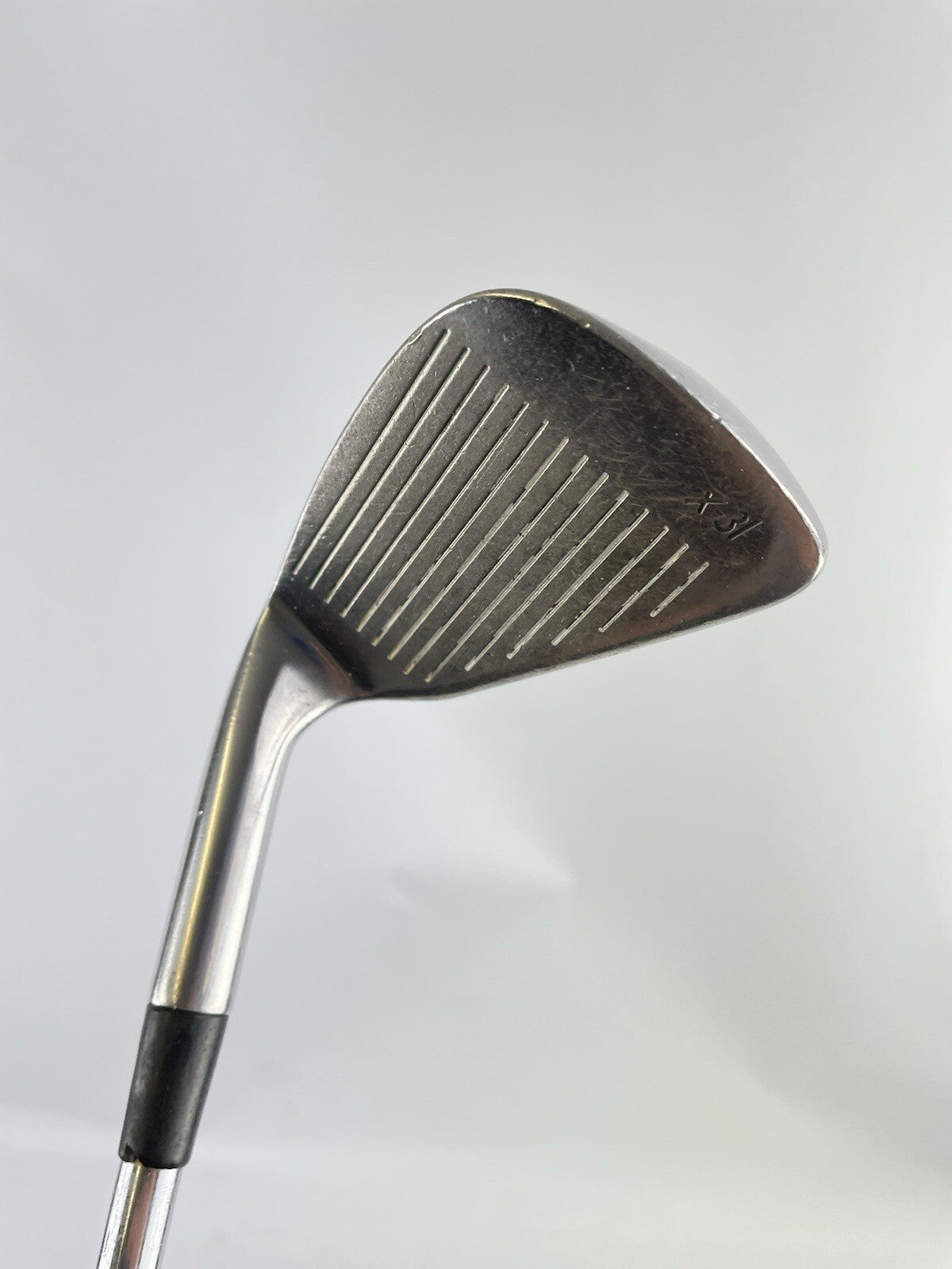 Wilson Golf Sand Wedge X31 Regular Flex Steel /Right Handed /New Grip /73428