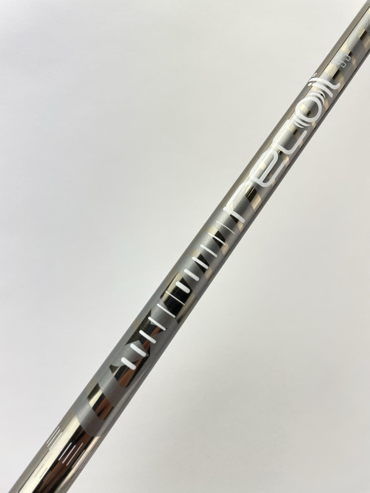 UST Recoil 95 Iron Shaft F3 Regular Flex Graphite 35.75” /0.355 Tapered /287513