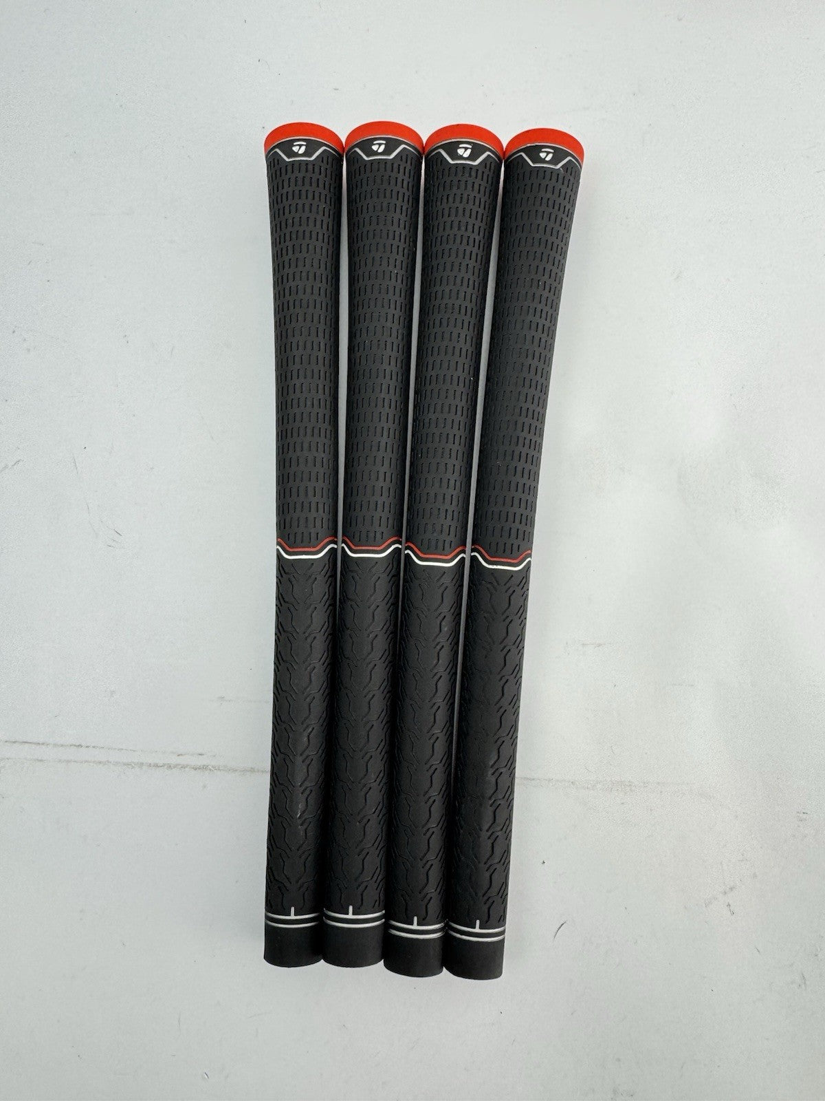 Taylormade Lamkin Golf Grips (4) Standard /Black /Red /Pulled /303400