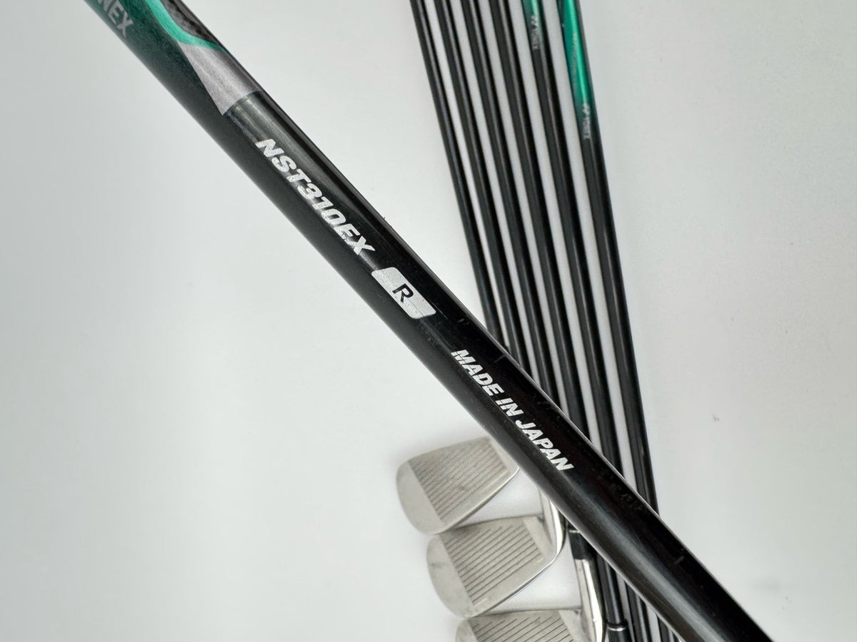 Yonex Ezone Tri-G Irons 5-PW Regular Flex Graphite Right Handed / Good/367679