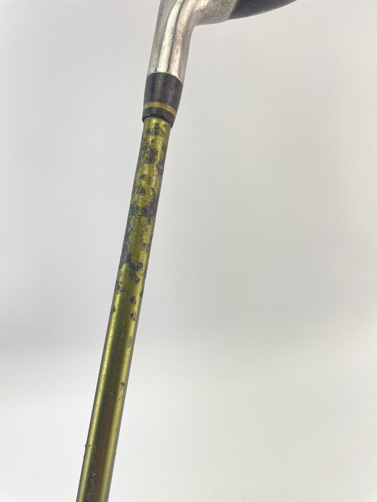 Mens Golf Hybrid 19* Attack Mid Regular Flex Graphite /Right /New Grip /2157518