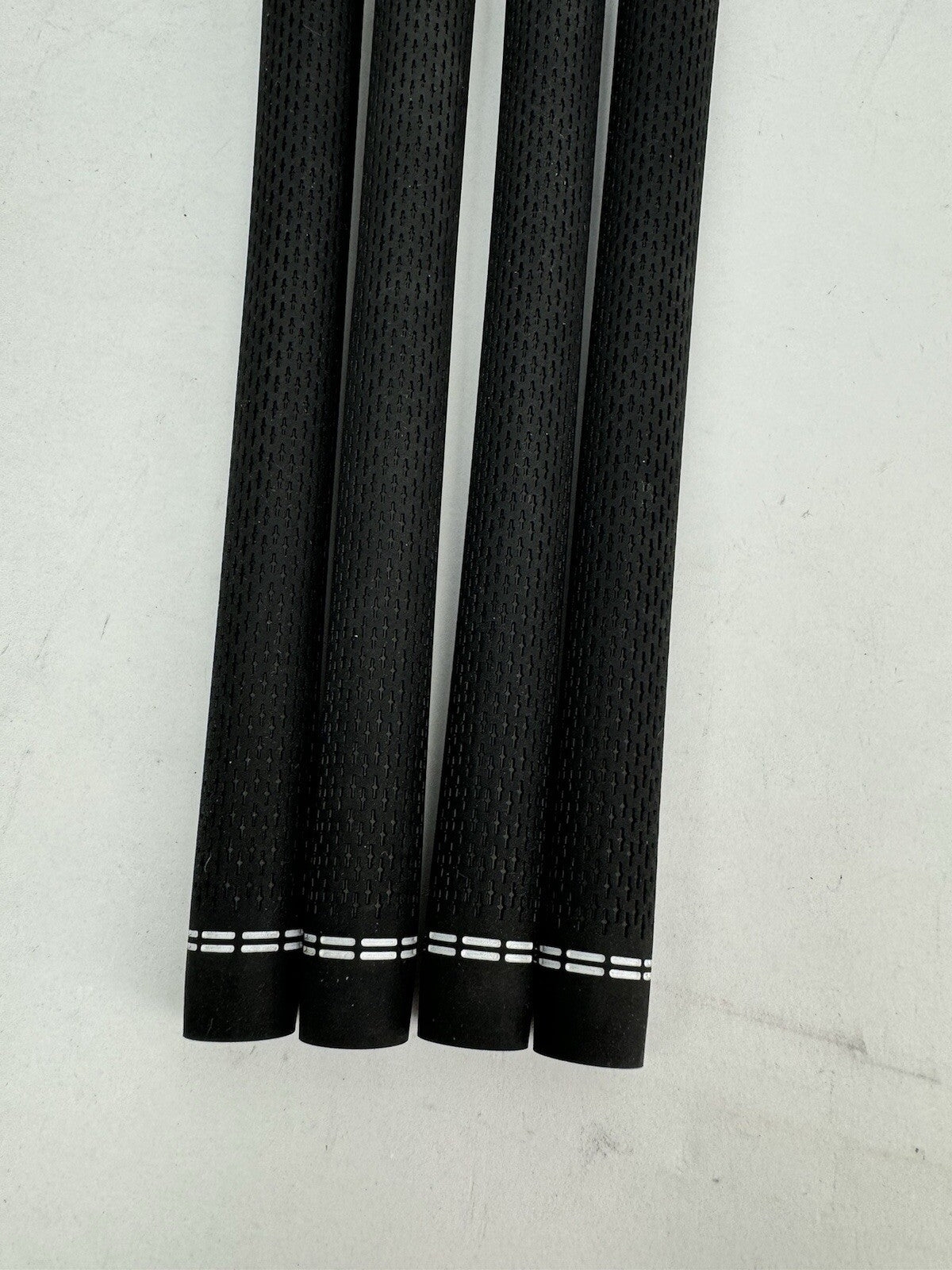 Golf Pride Tour Velvet Golf Grips (4) Standard /60R /Mens /199501