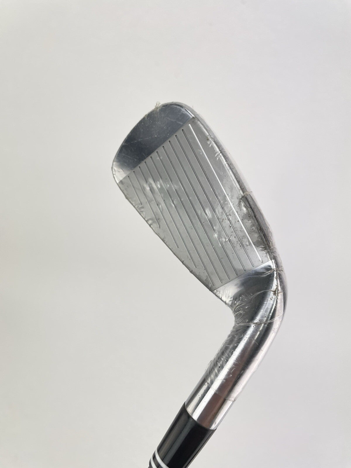 Cleveland 588MT 4 Iron Left Handed UST Regular Flex Graphite /New /165247