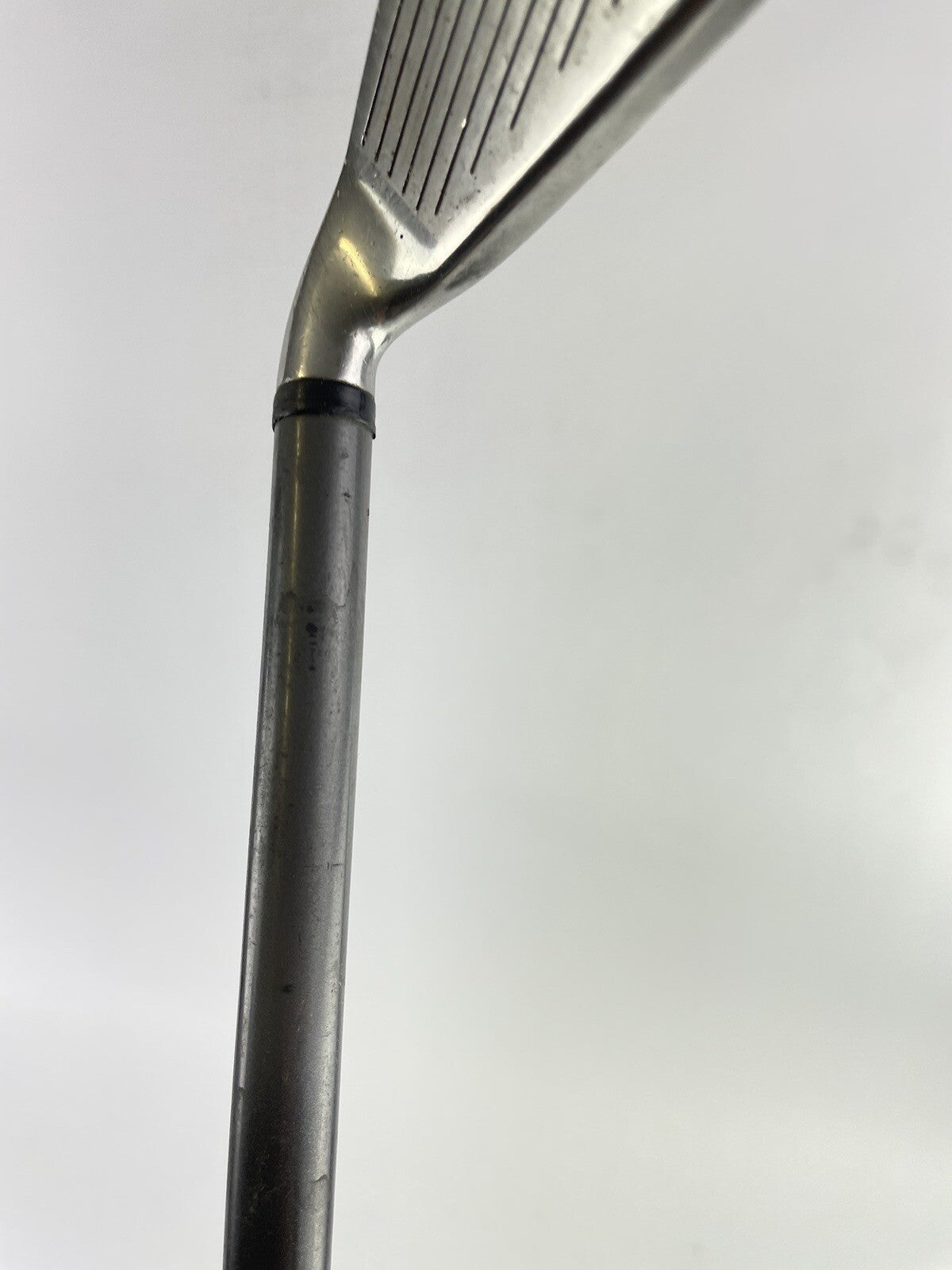 Wilson Fatshaft 4 Iron Regular Flex Graphite /Wilson Grip /Right Handed /1028711