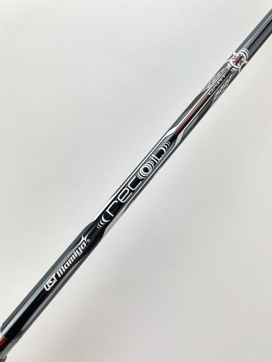 UST Recoil Dart Iron Shaft 65 F2 Senior Flex Graphite 35” /0.355 /Lamkin/305540